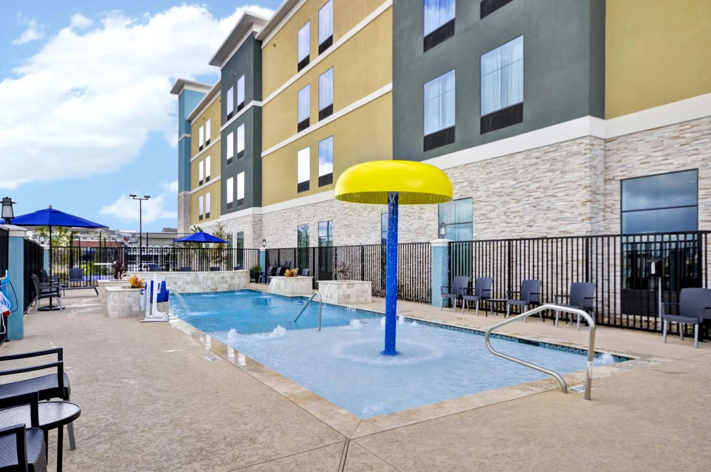 Pool view in Homewood Suites by Hilton New Braunfels