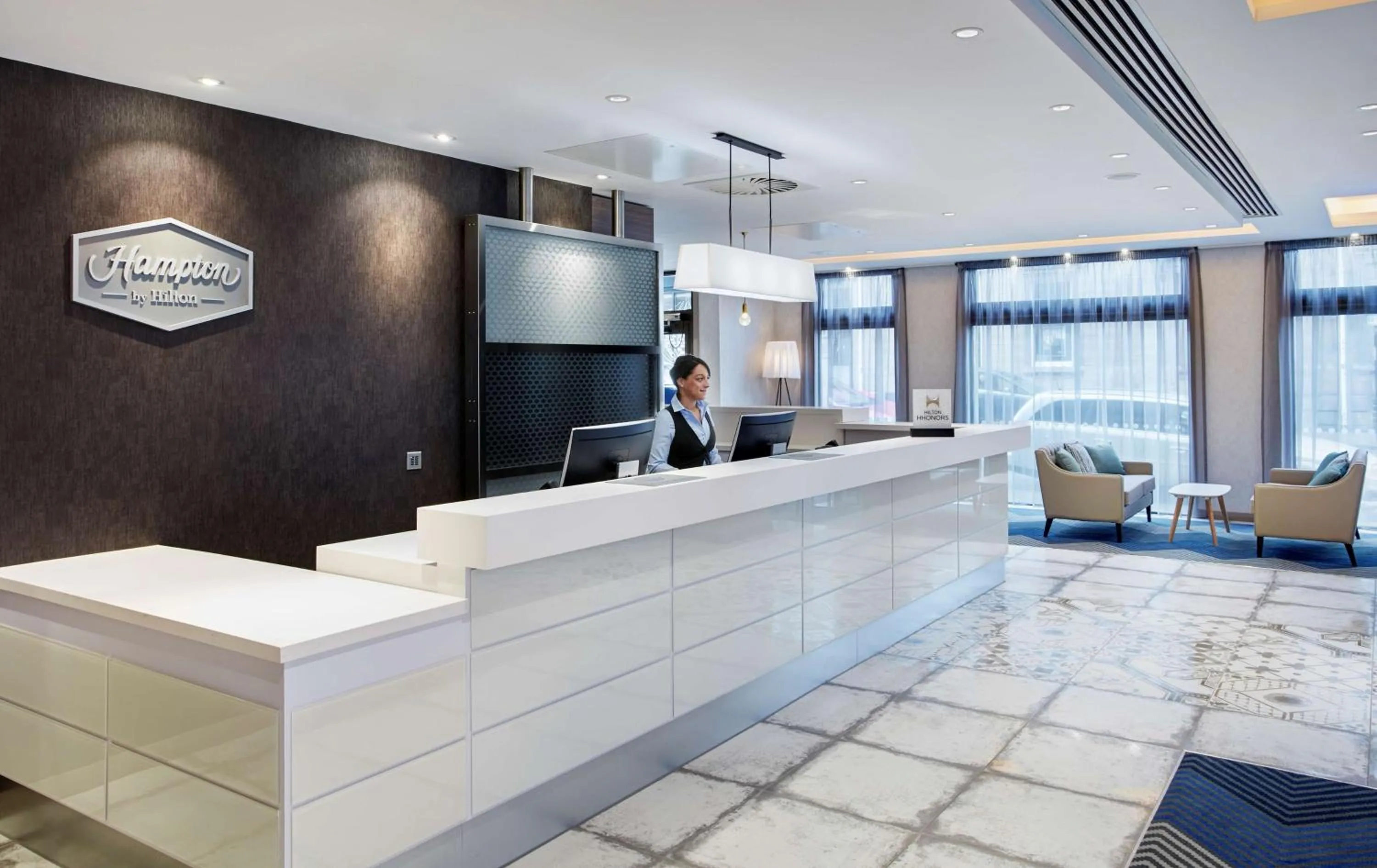 Lobby or reception in Hampton by Hilton Glasgow Central