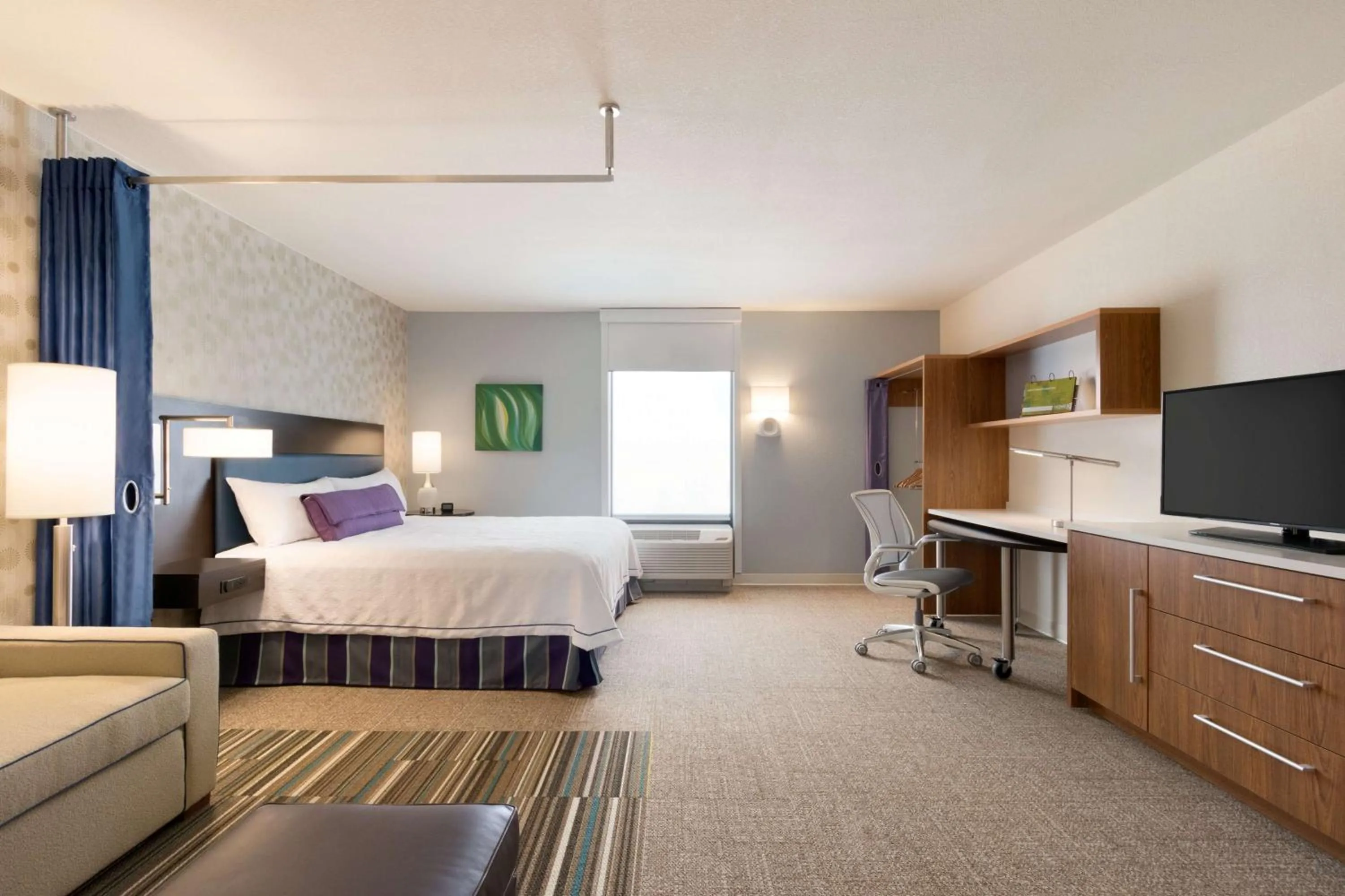 Bed in Home2 Suites by Hilton Denver Highlands Ranch
