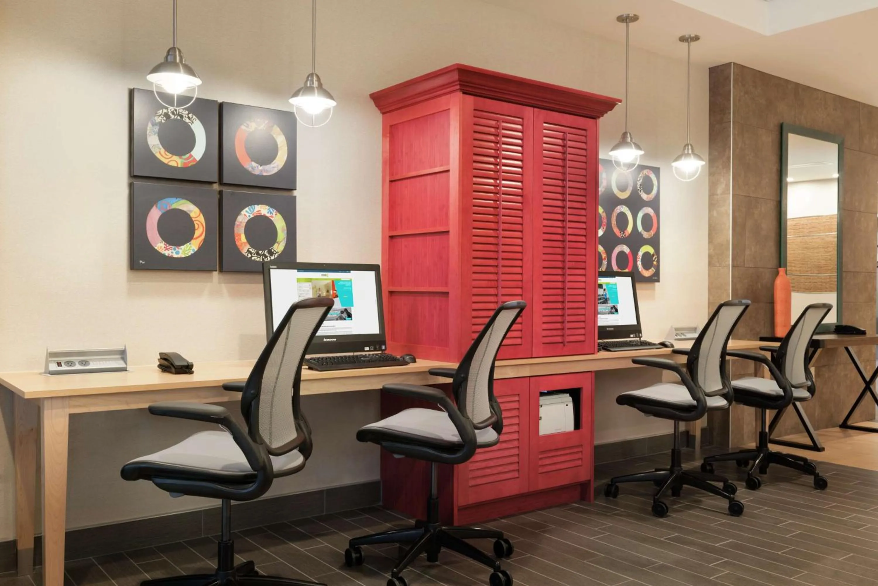 Business facilities in Home2 Suites by Hilton Milwaukee Airport