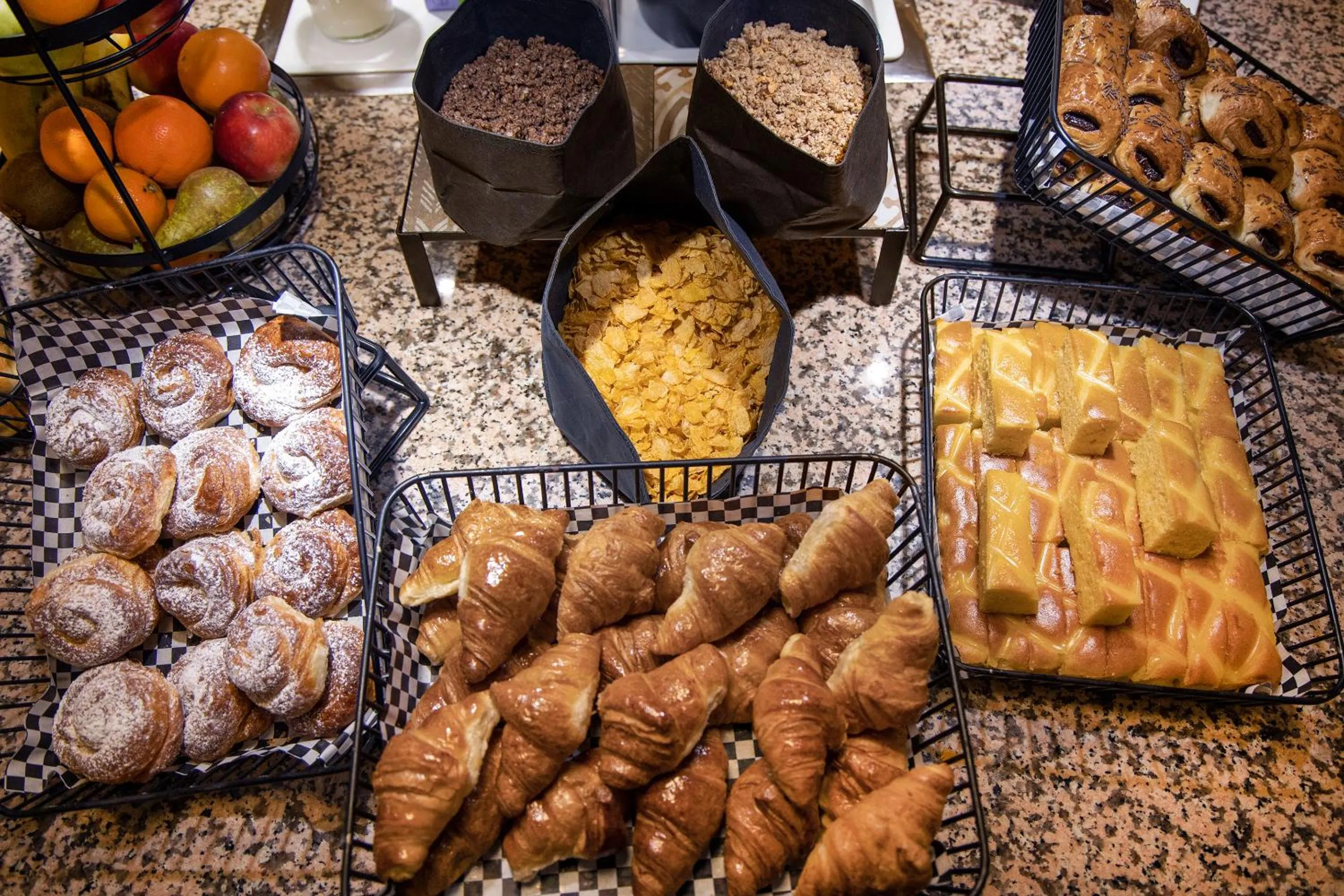 Buffet breakfast in Hotel Encamp by Nexta