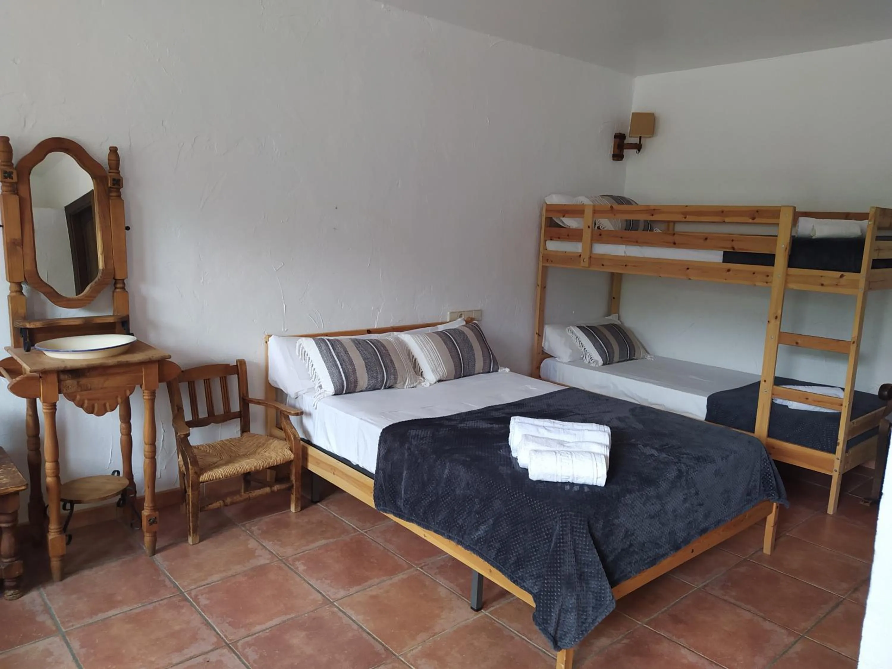 Bed in Hotel Rural La Marmita de Ahlam