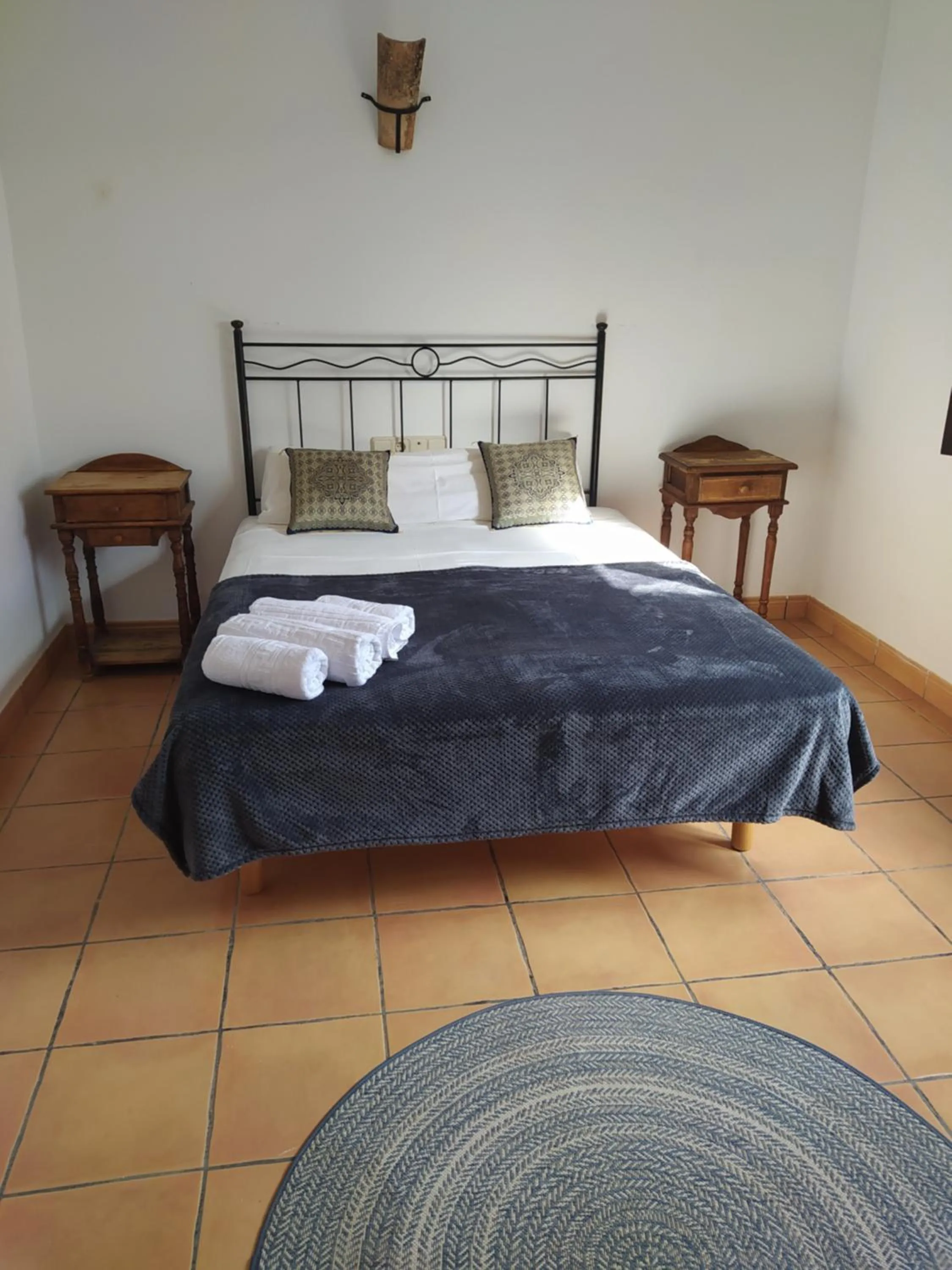 Bed in Hotel Rural La Marmita de Ahlam