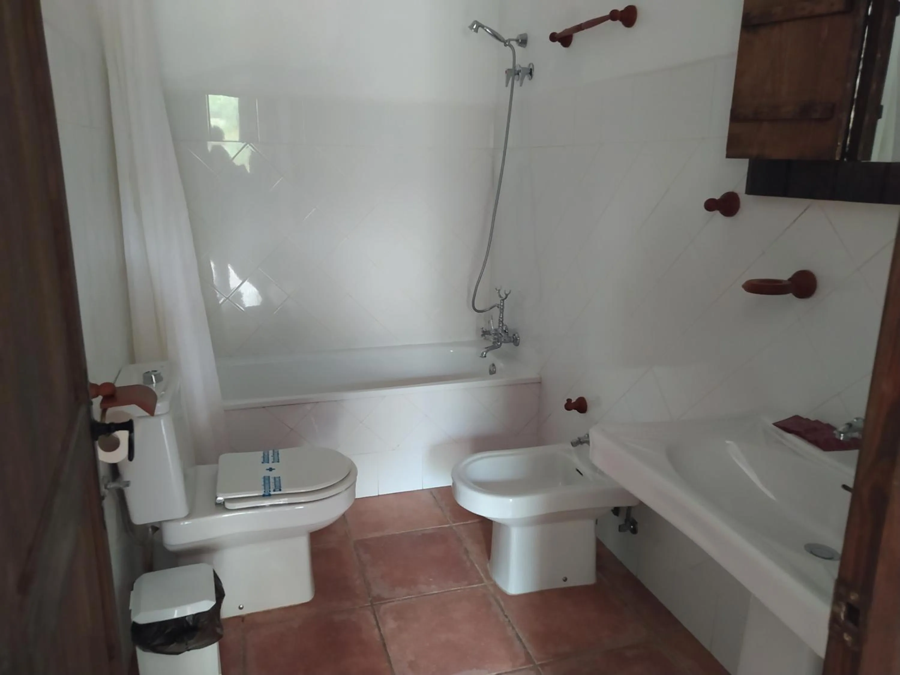 Bathroom in Hotel Rural La Marmita de Ahlam