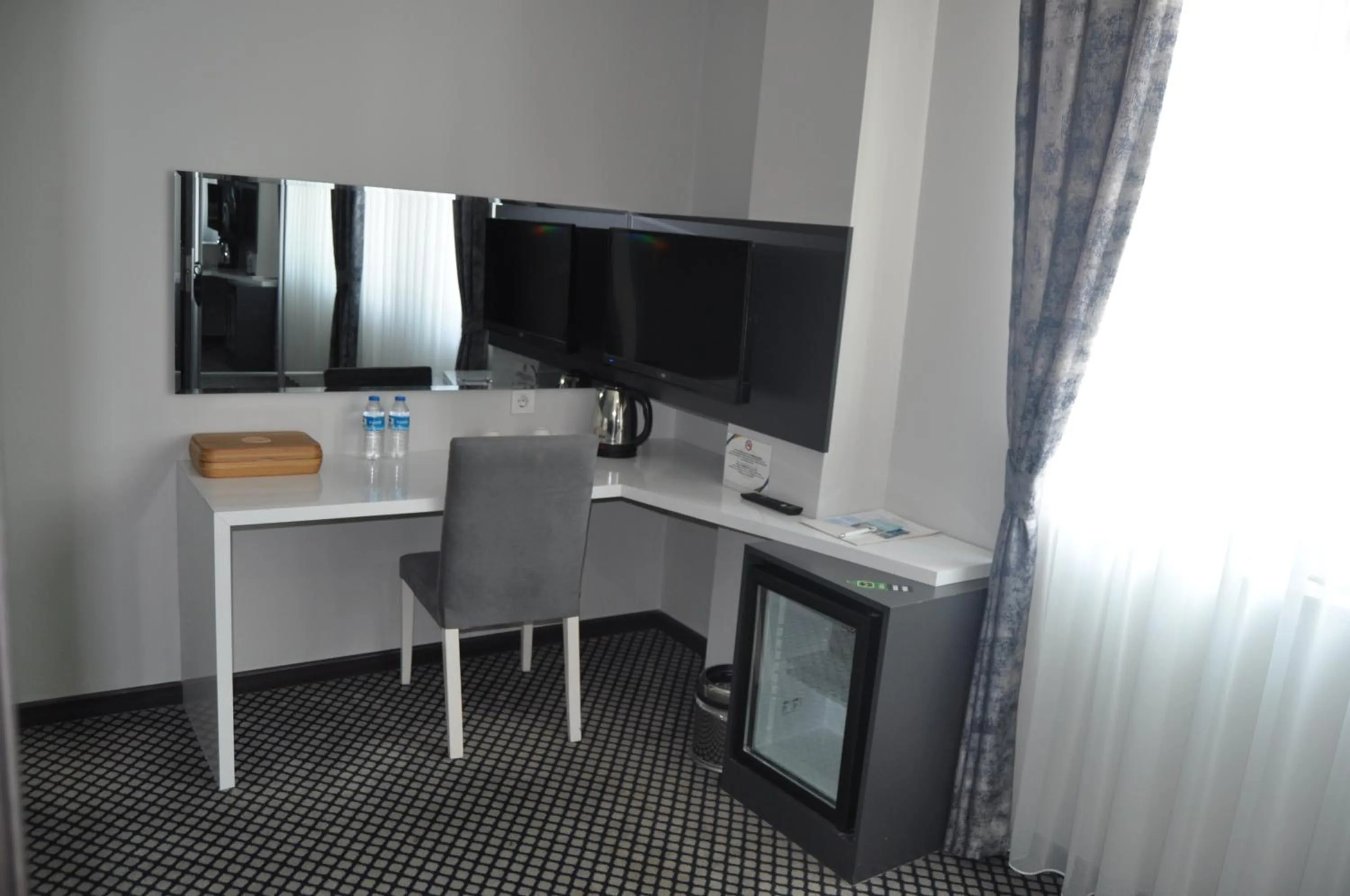 TV and multimedia in Cavit Duvan Prestige Hotel