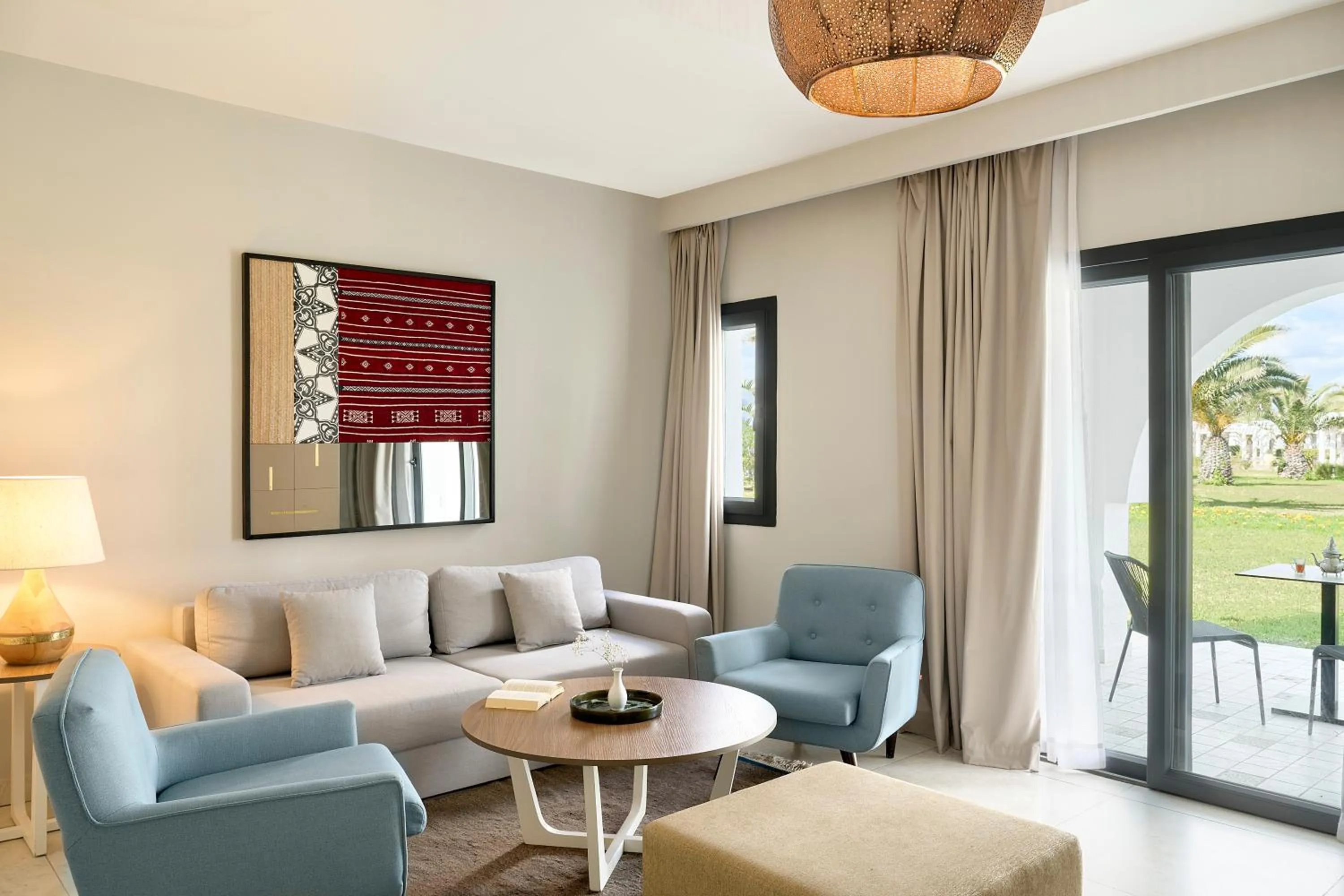 Living room in The Mirage Resort & SPA