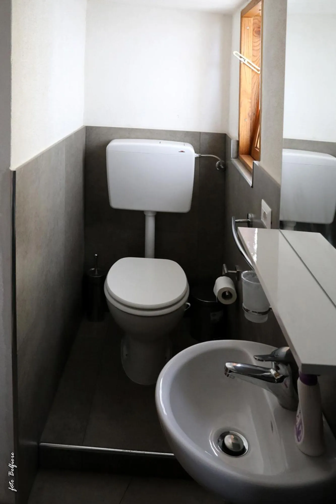 Bathroom in San Nicolò Holiday Home