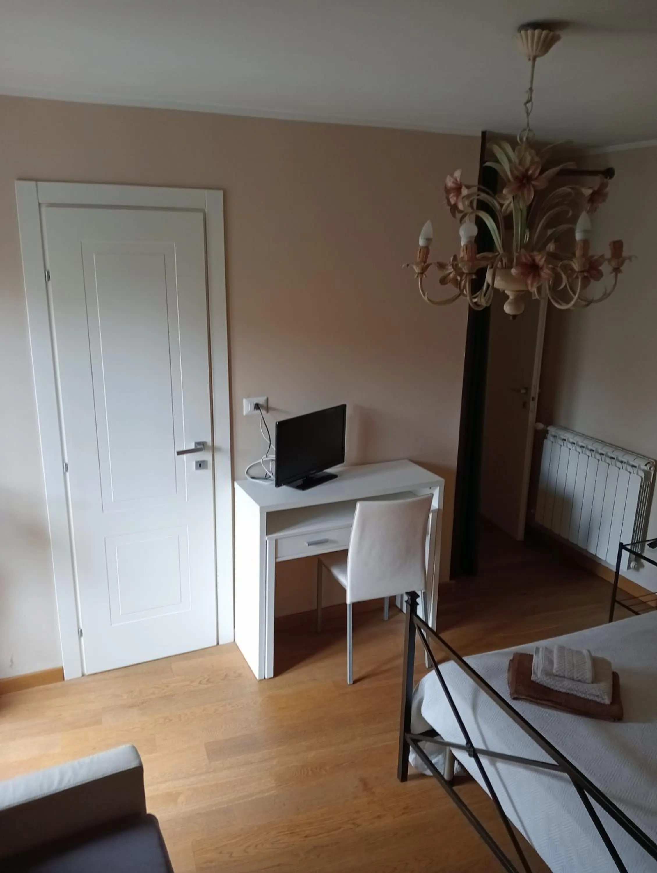 Bed in San Nicolò Holiday Home