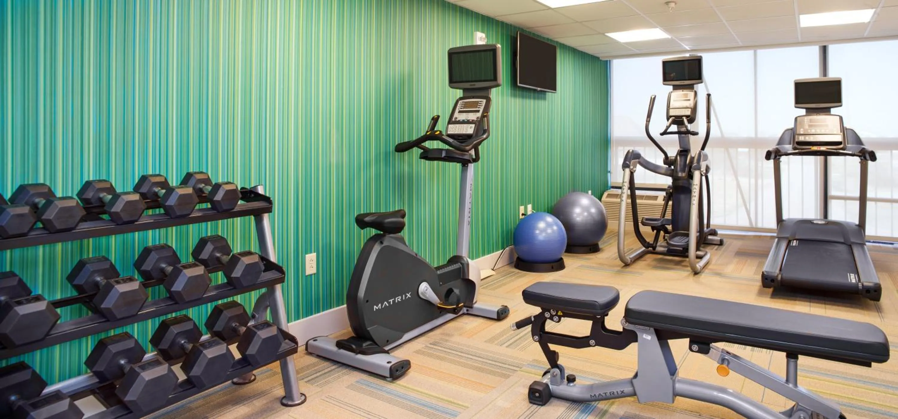 Fitness centre/facilities in Holiday Inn Express Nags Head Oceanfront by IHG