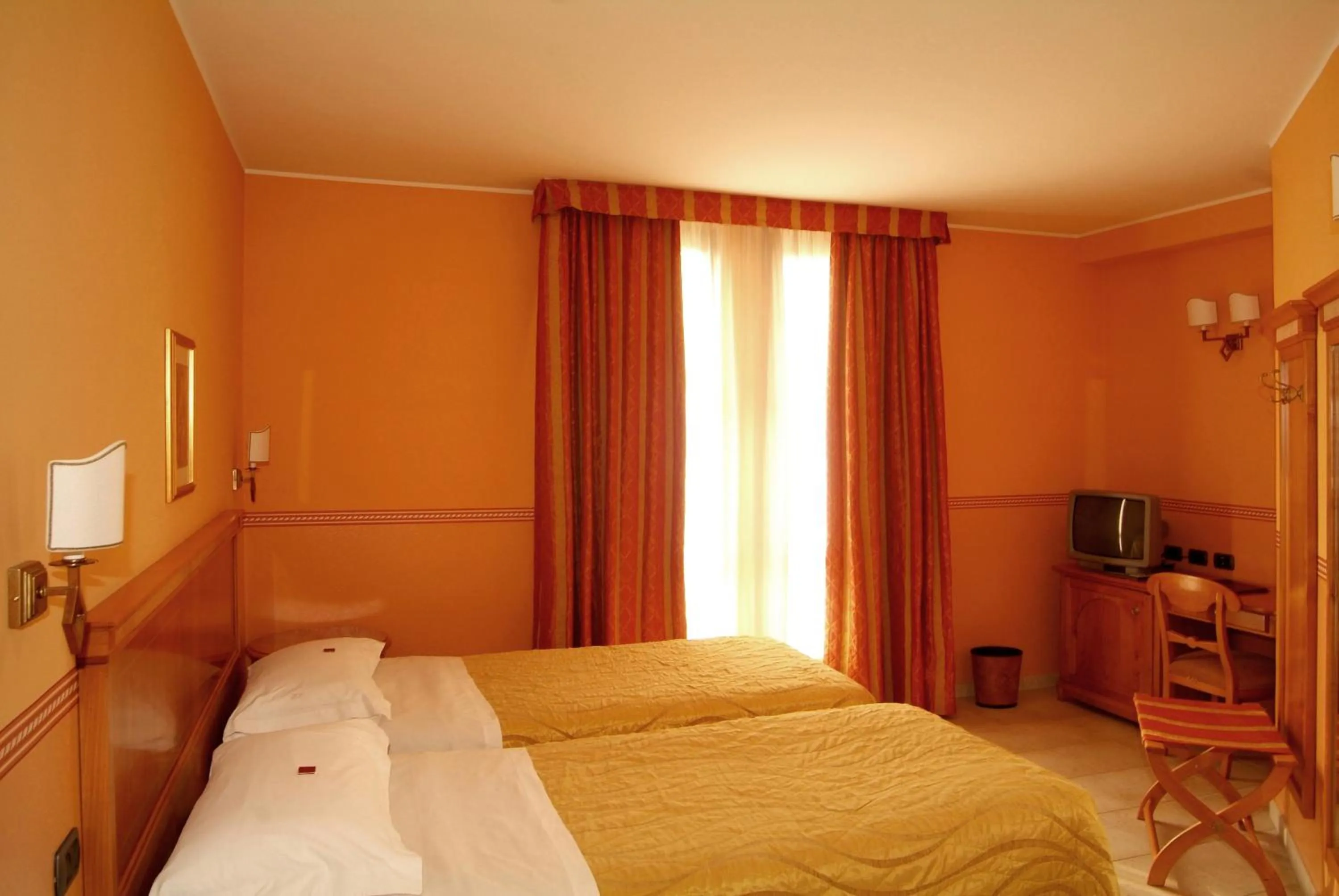 Bedroom, Bed in Hotel Ristorante Novecento