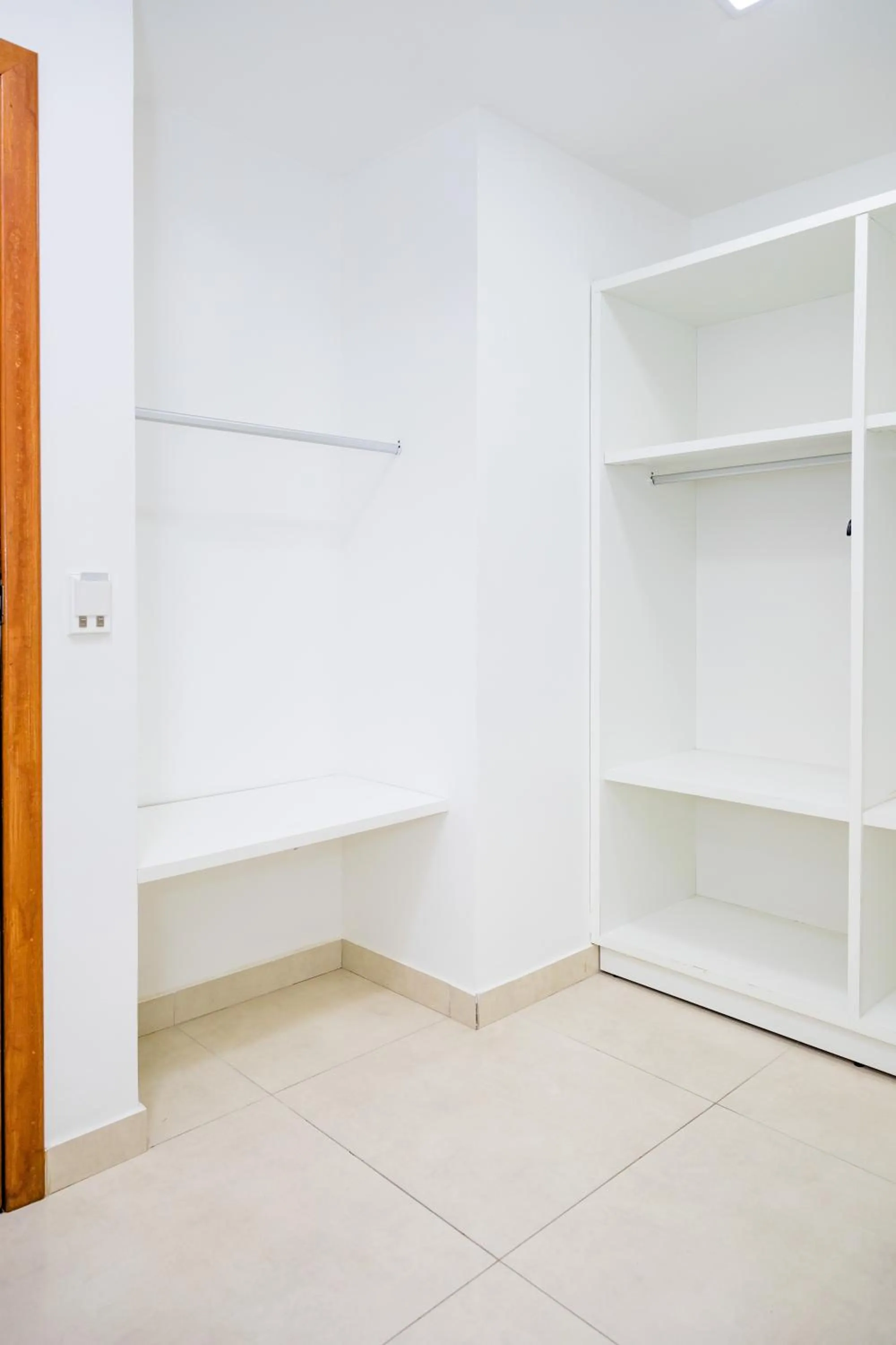 wardrobe in Casa Blanca Park Hotel