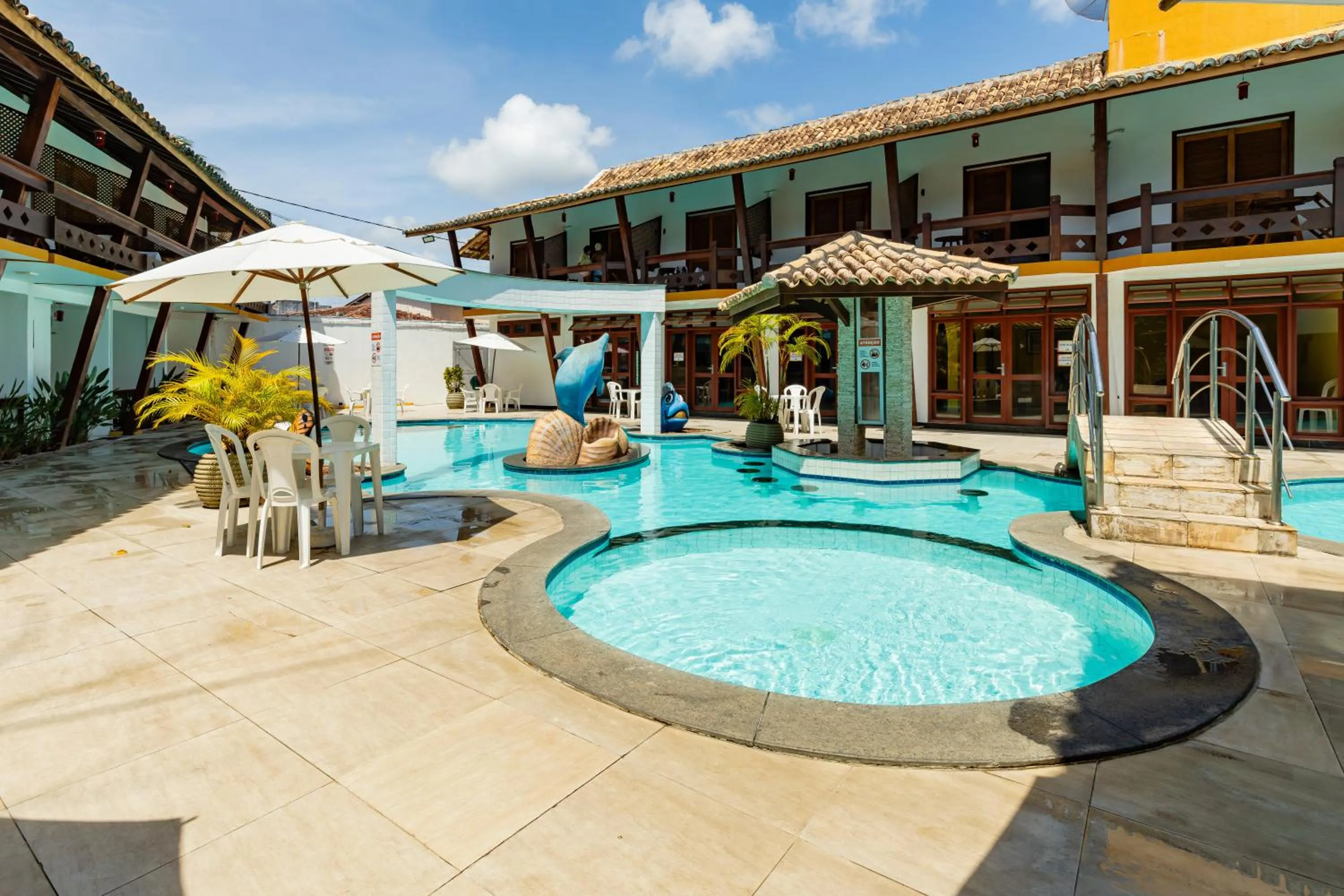 Swimming pool in Casa Blanca Park Hotel