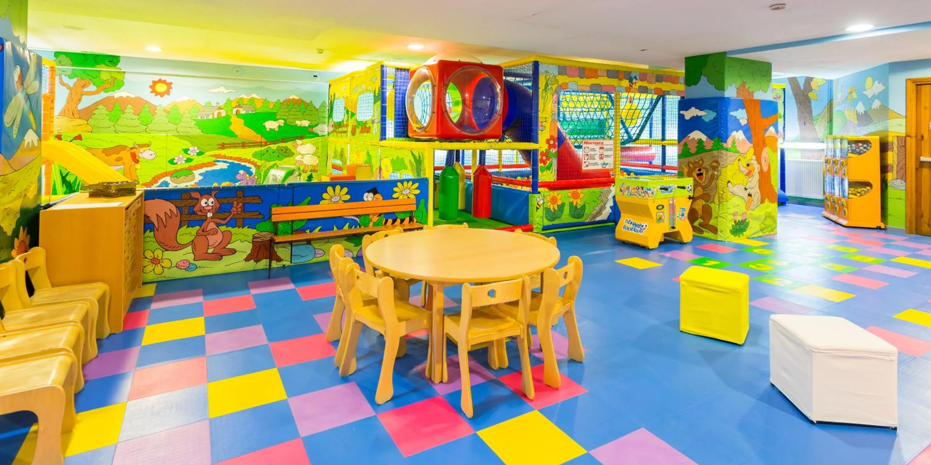 Kids's club in Sport Hotel Village