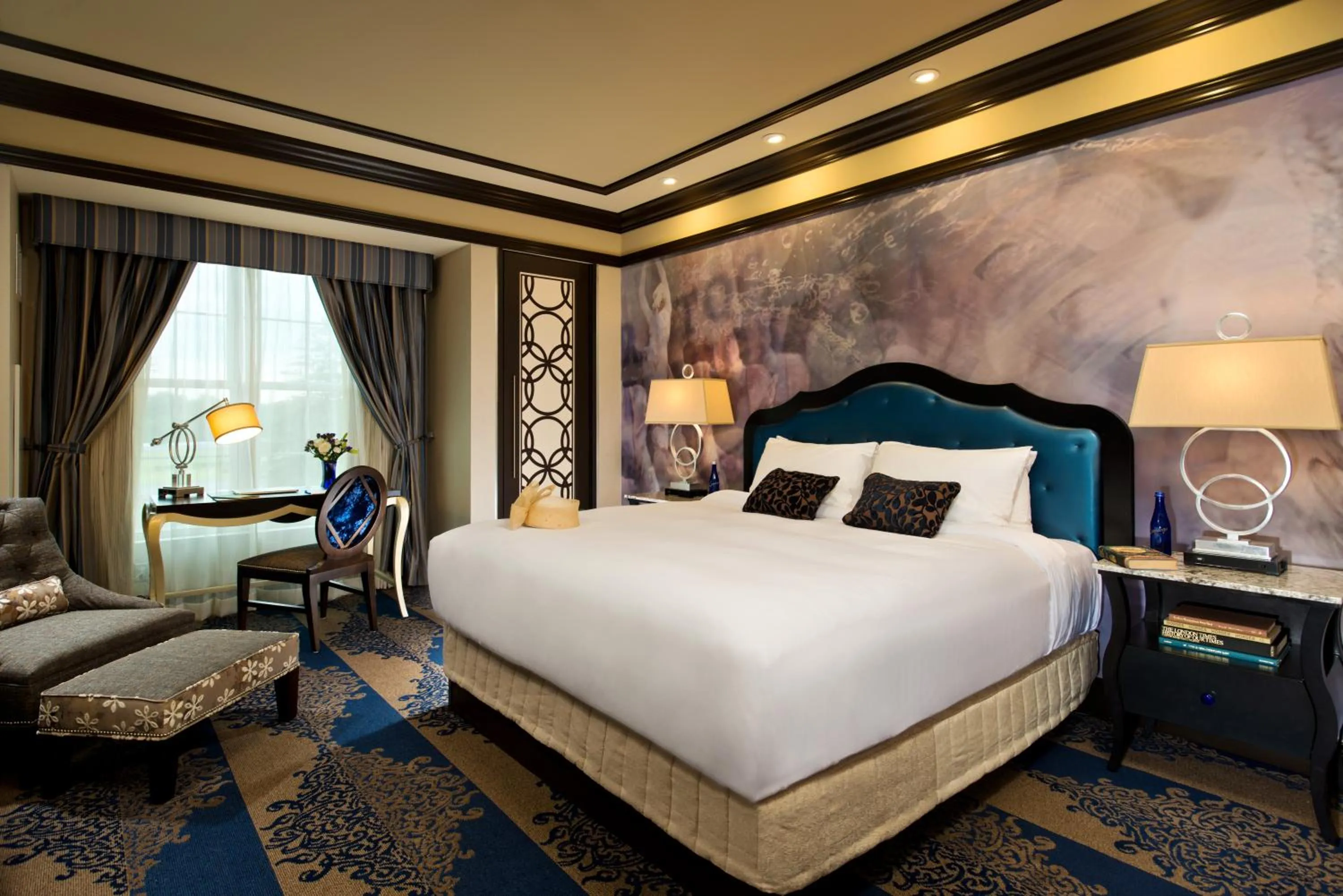 Photo of the whole room, Bed in Saratoga Casino Hotel