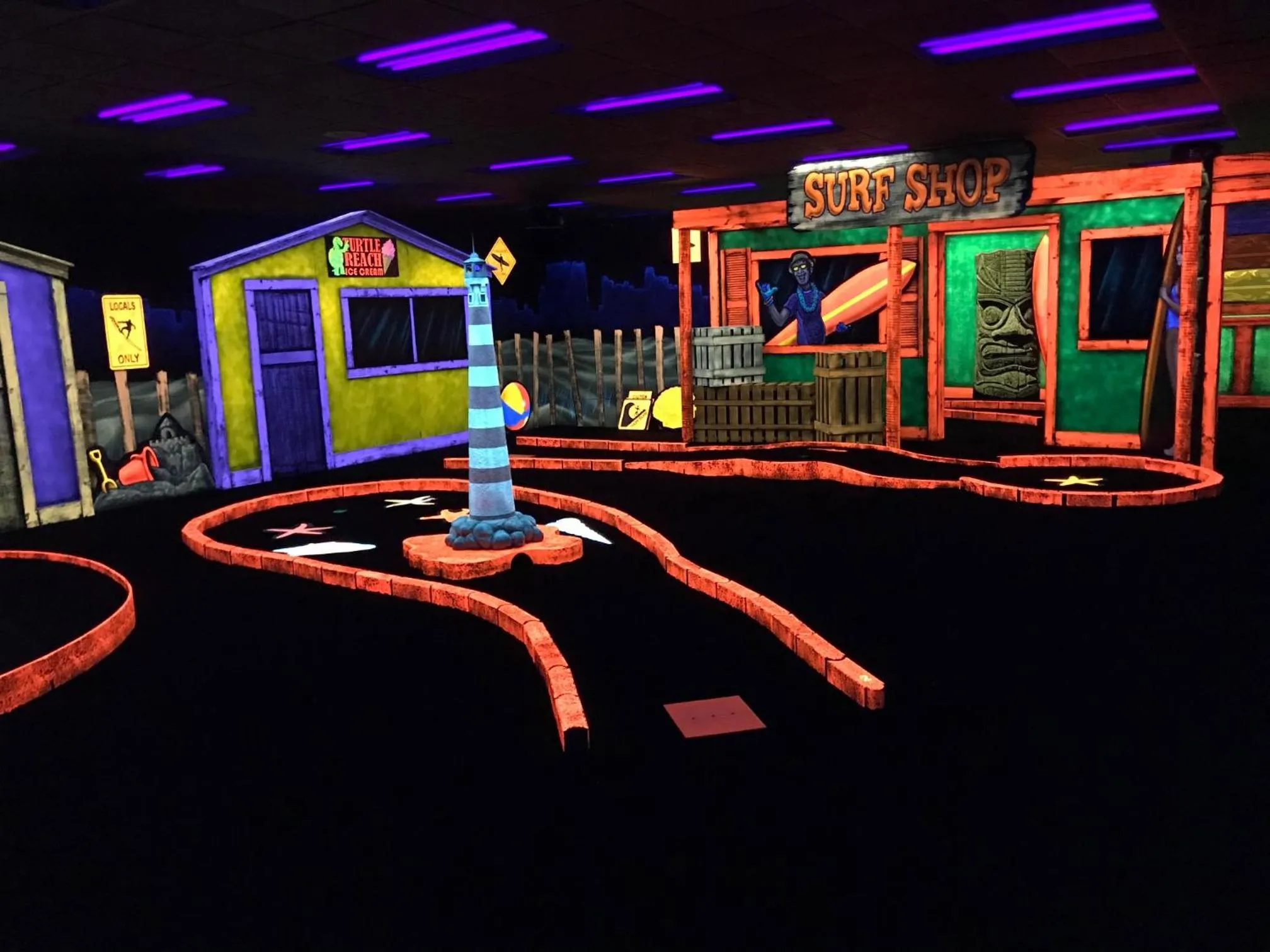 Minigolf in Sand Dunes Tower Suites and Villas