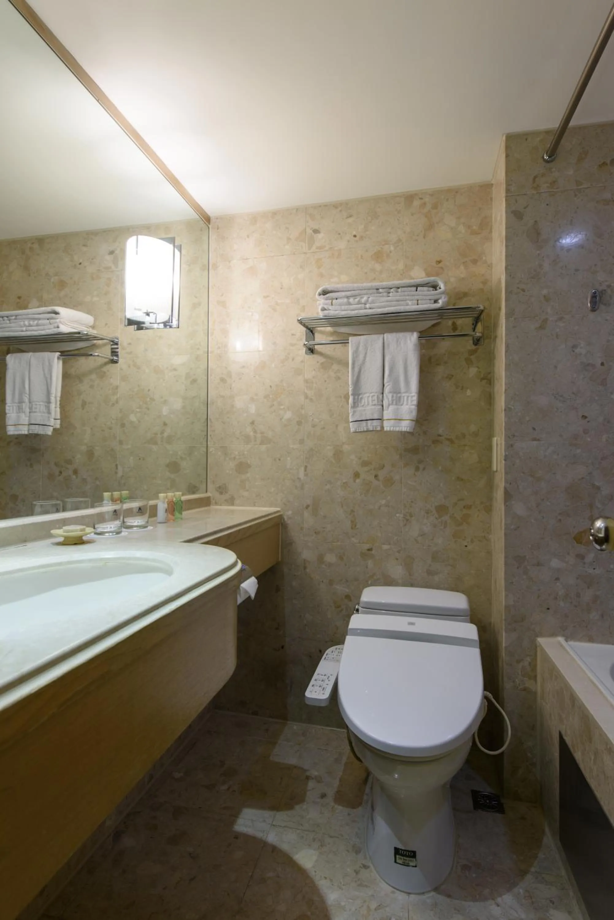 Shower in K Hotel Taipei