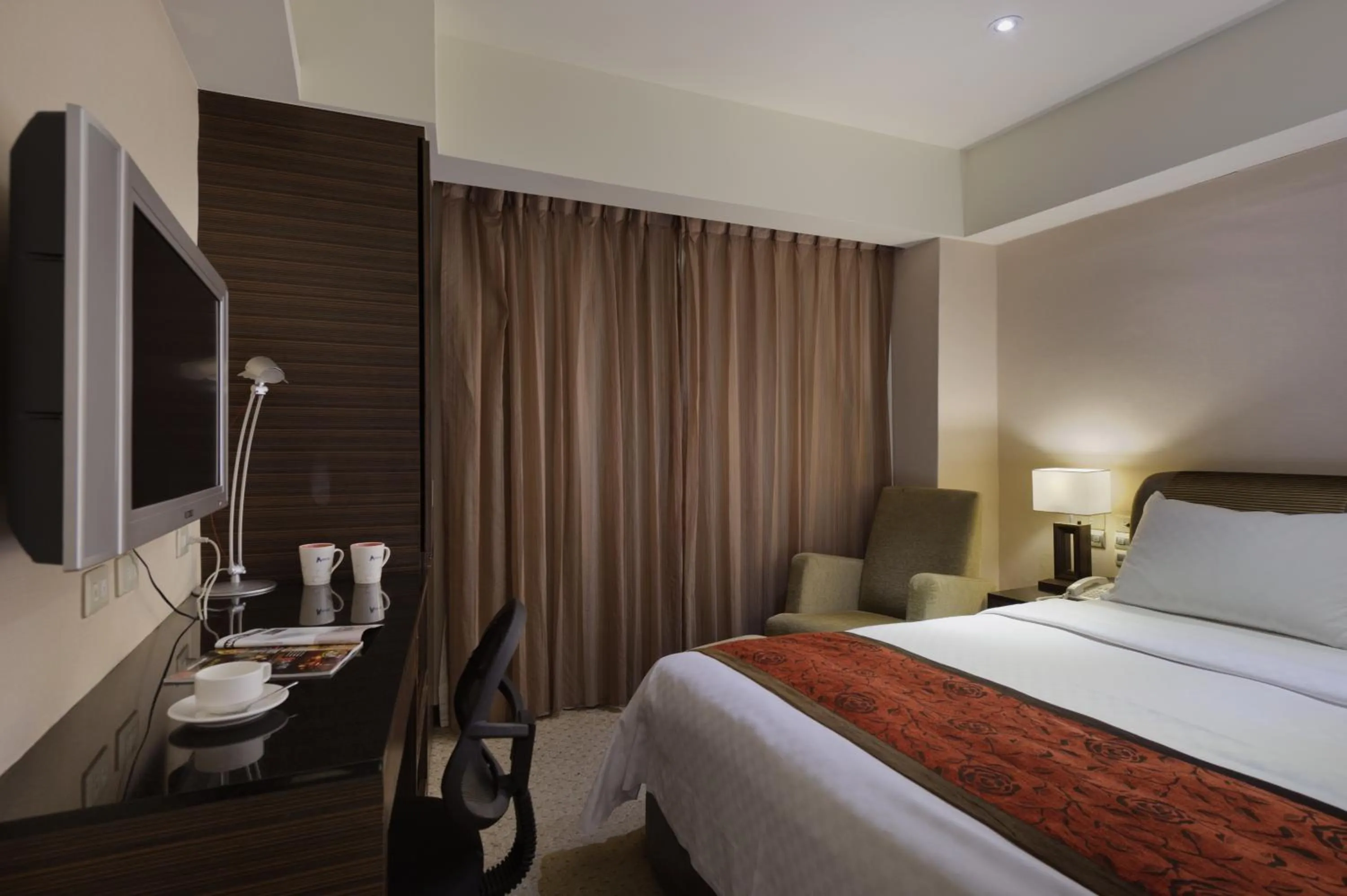 Bed in K Hotel Taipei