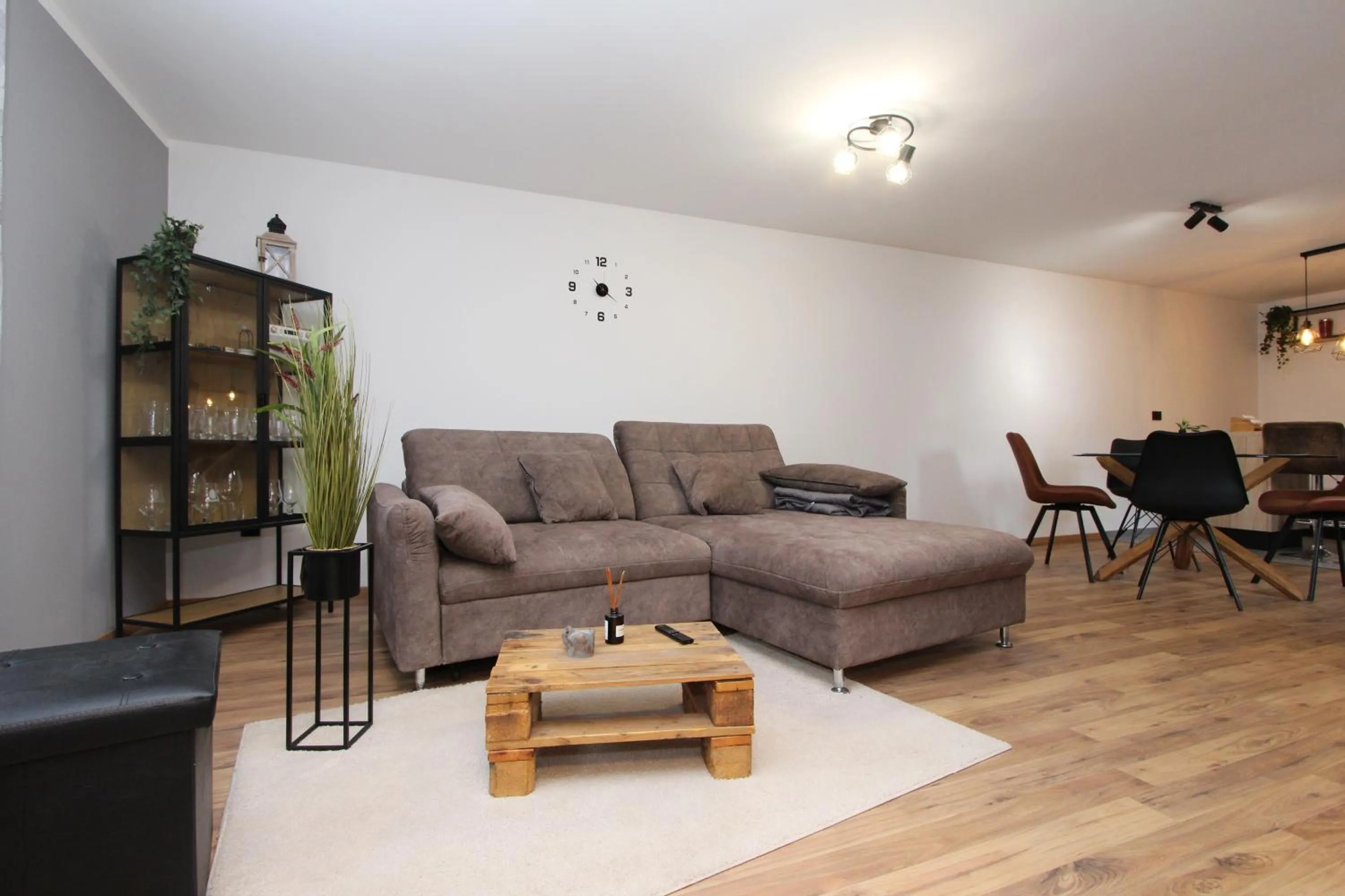 Apartments Eni