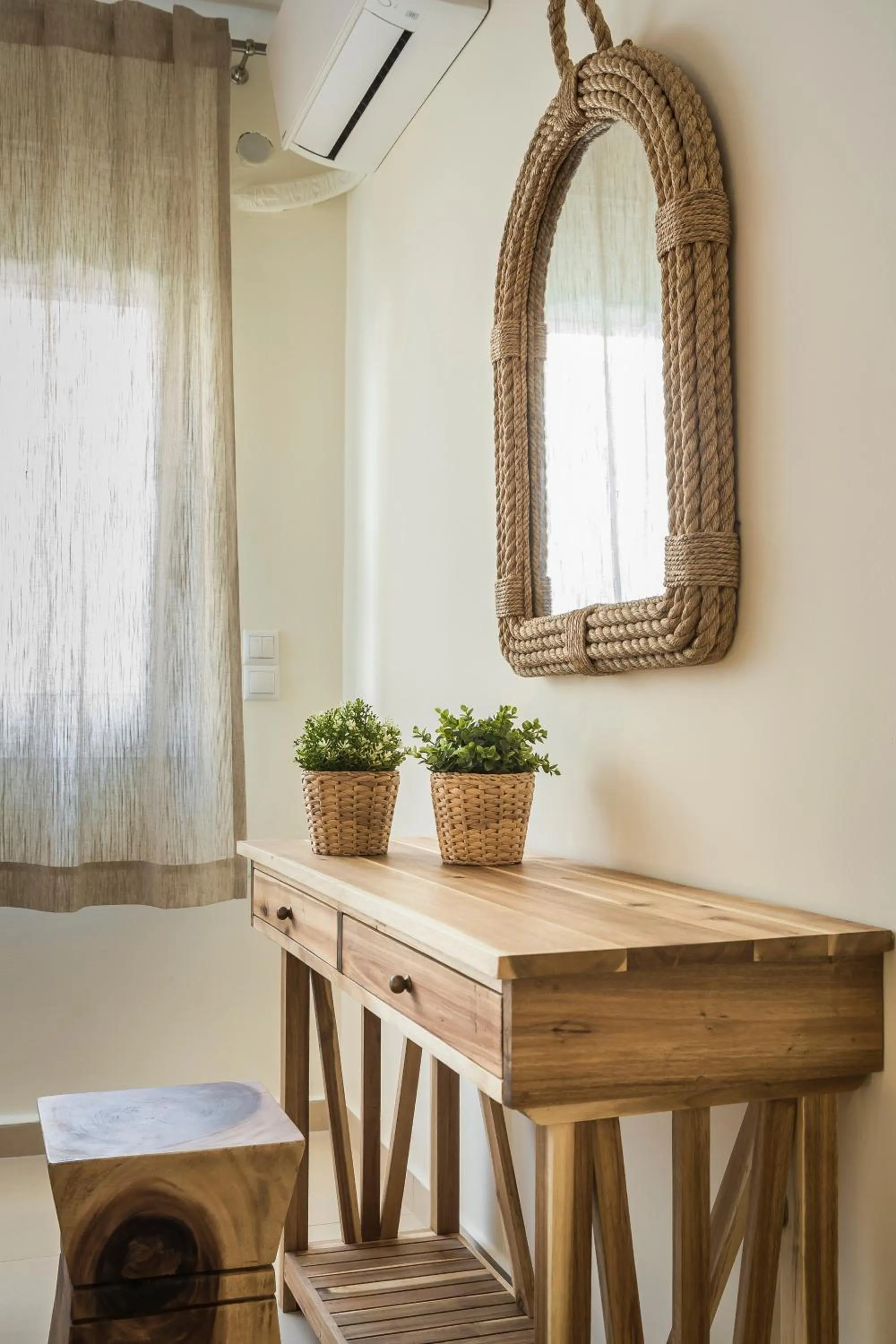 Meliti Waterfront Suites