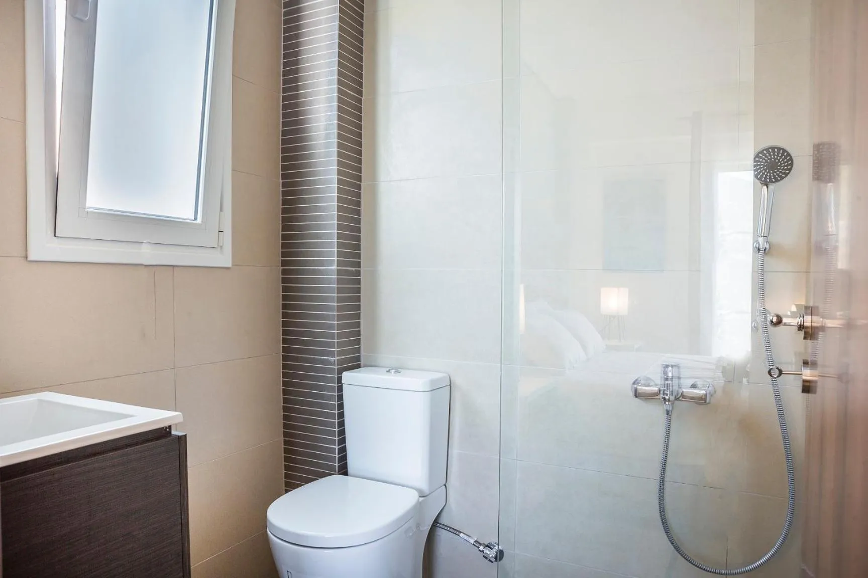 Meliti Waterfront Suites