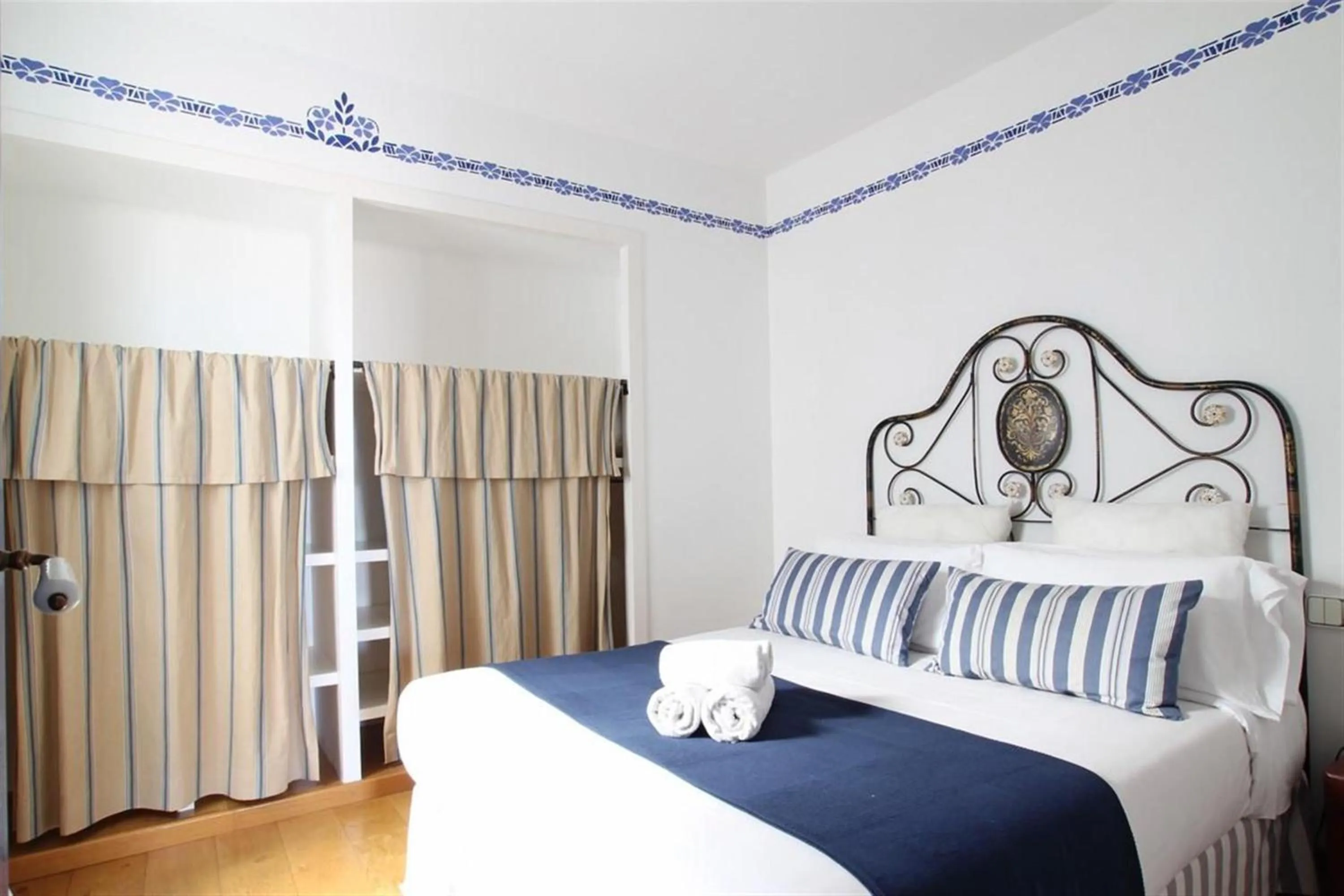 Hotel Highway Garden