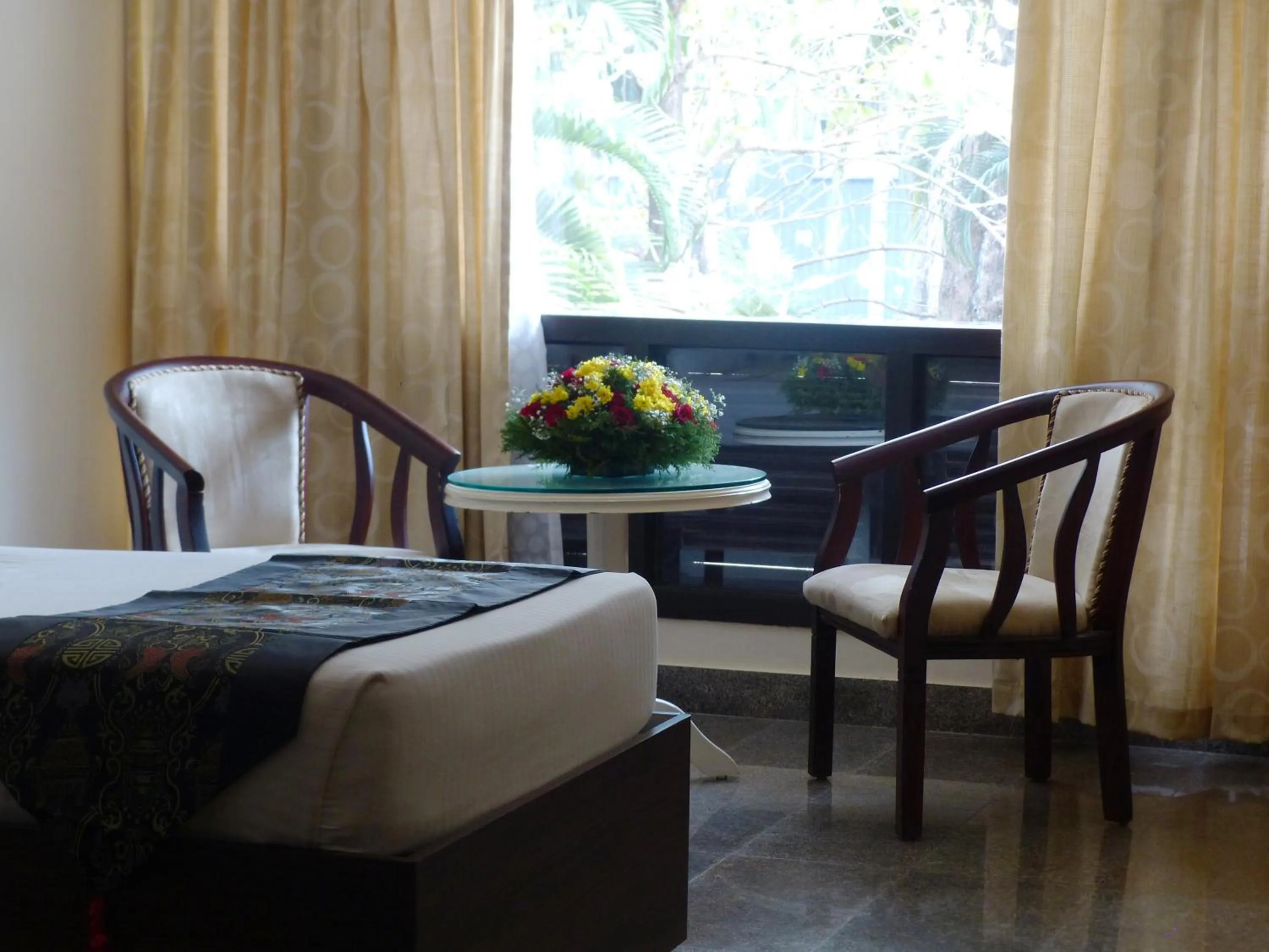 Hotel Highway Garden