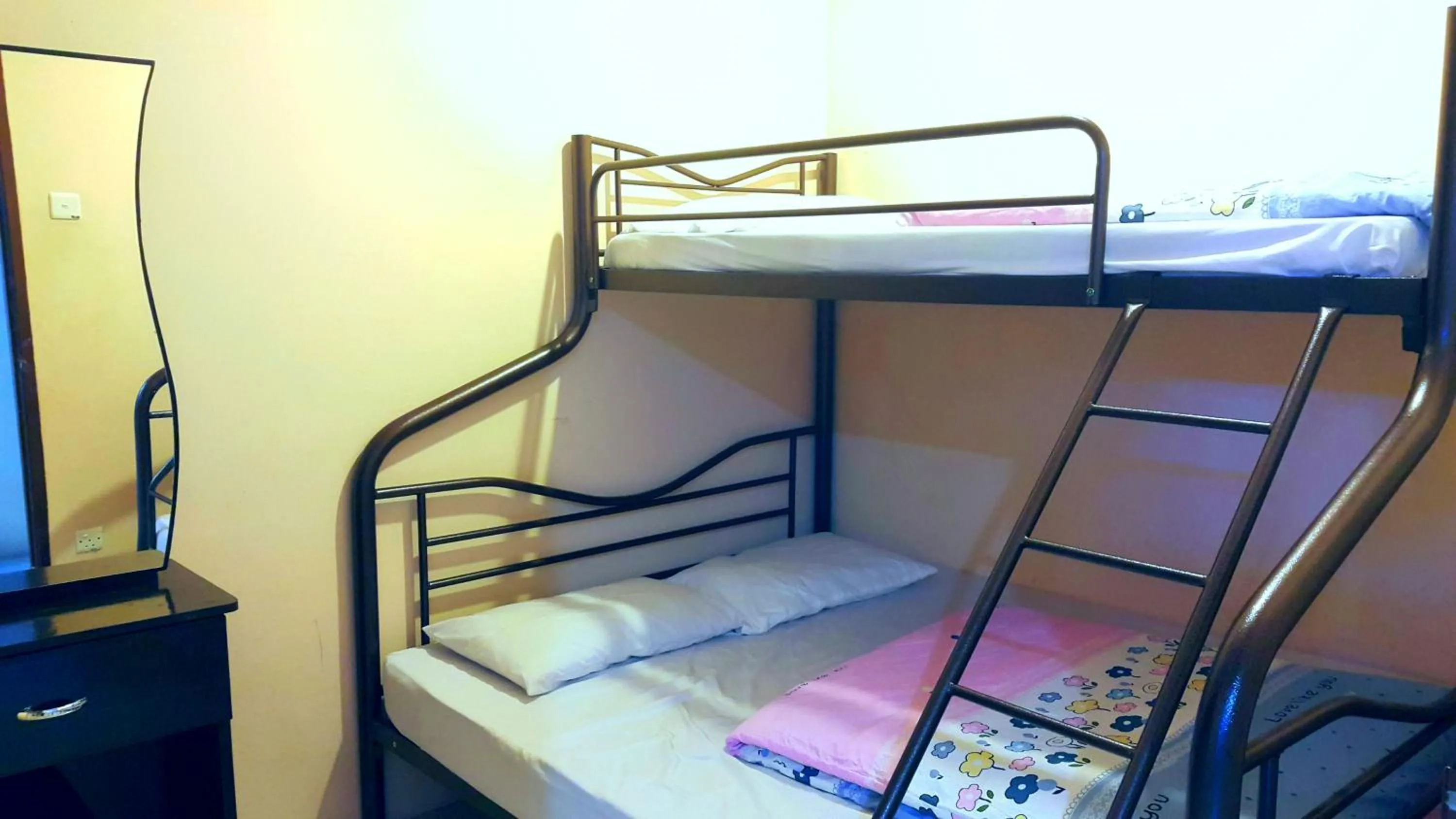 Bed in Rose Apartment Kea Farm