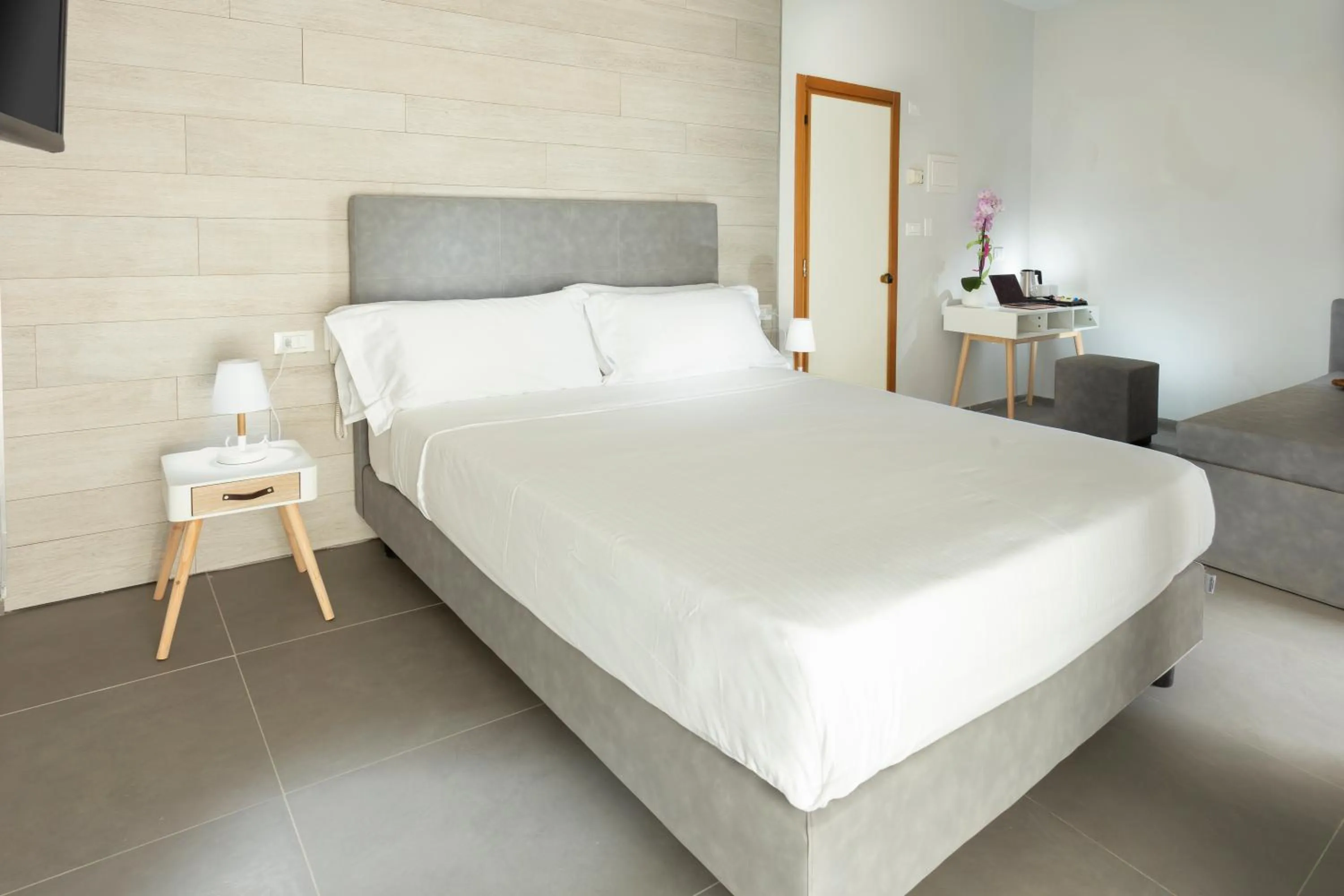 Bedroom, Bed in Hotel Vela d'Oro