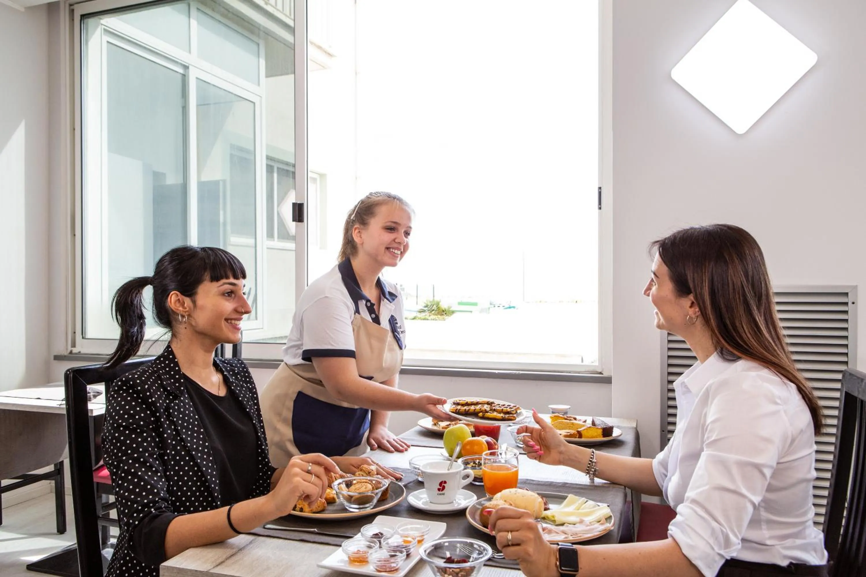 Restaurant/places to eat in Hotel Vela d'Oro