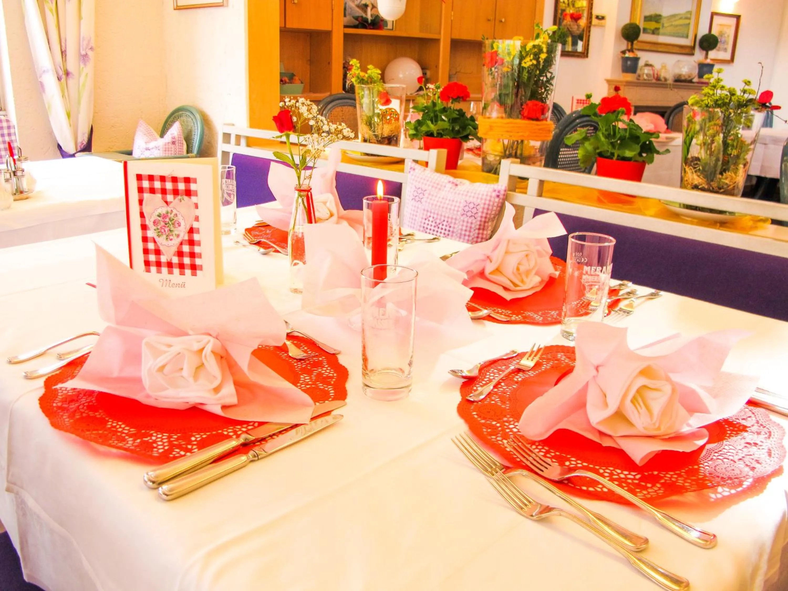 Restaurant/places to eat in Kröllnerhof