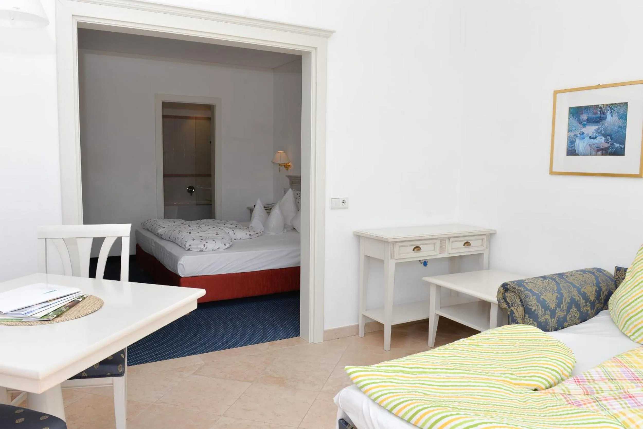 Photo of the whole room, Bed in Kröllnerhof