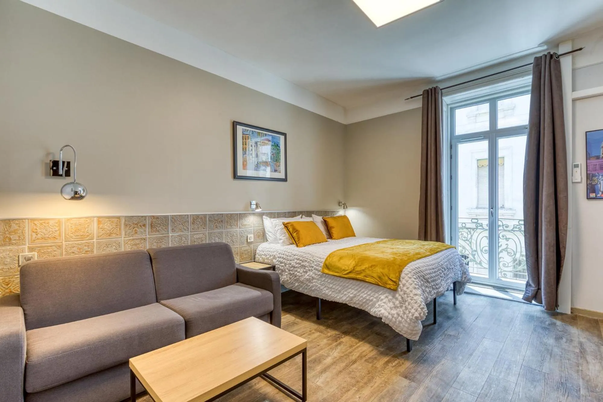 Bed in Hôtel Mistral Comédie Saint Roch