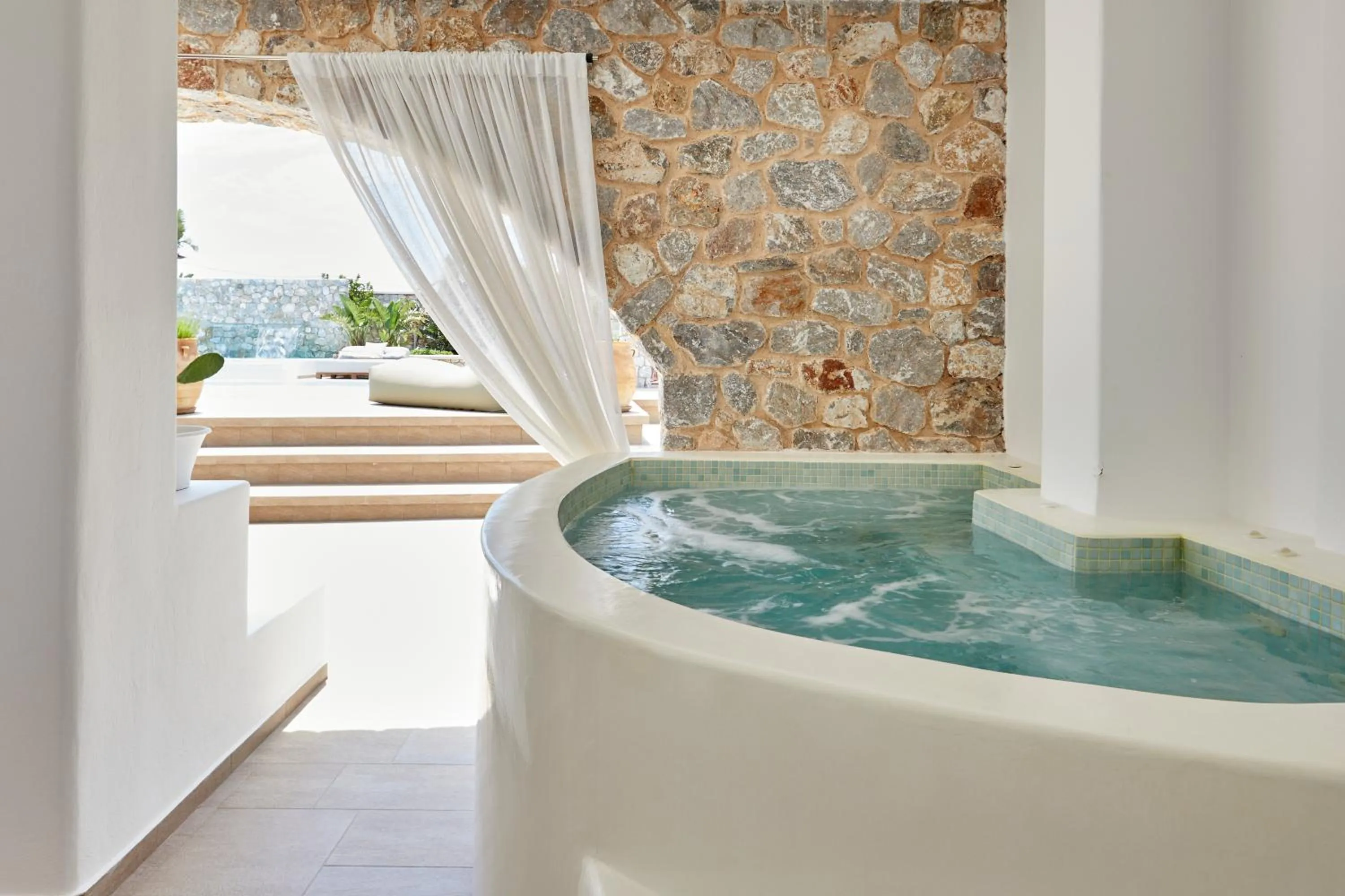 Hot Tub in Orabel Suites Santorini (Adults Only)