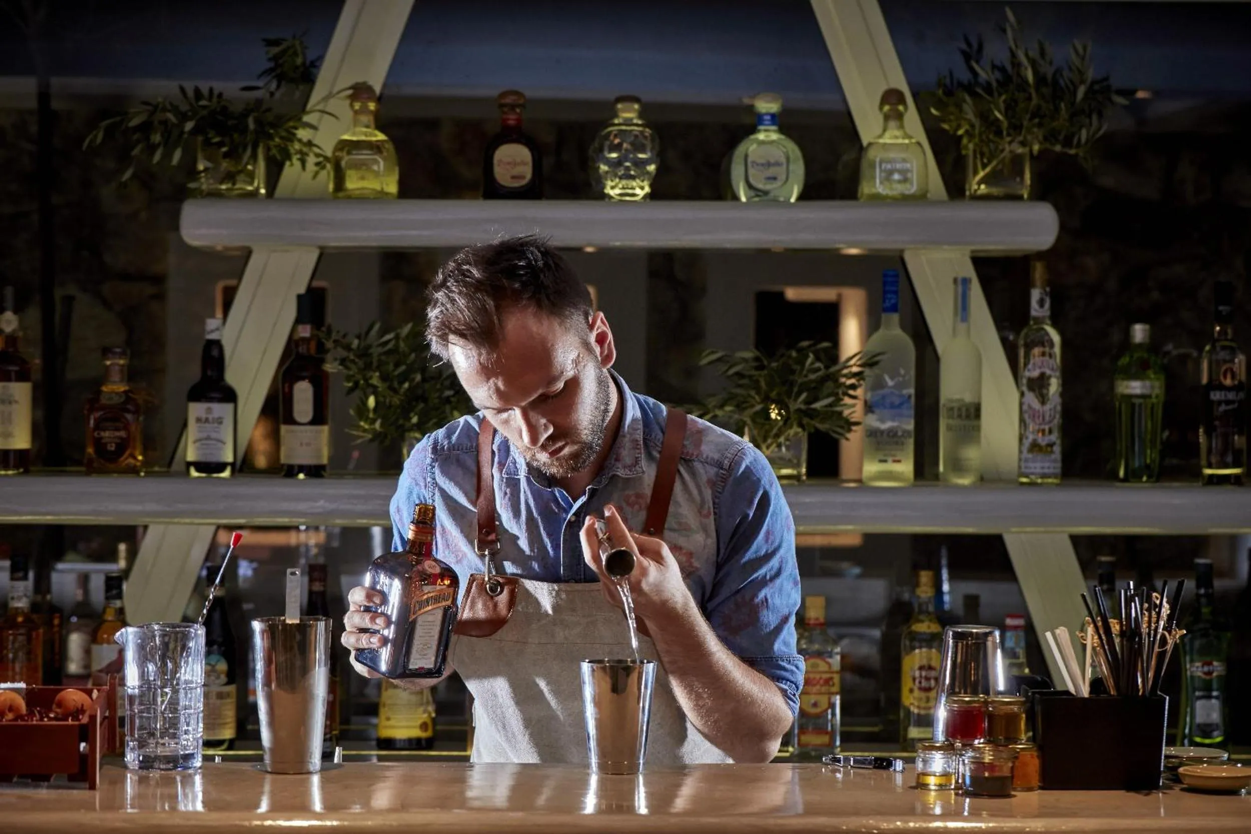 Lounge or bar in Orabel Suites Santorini (Adults Only)