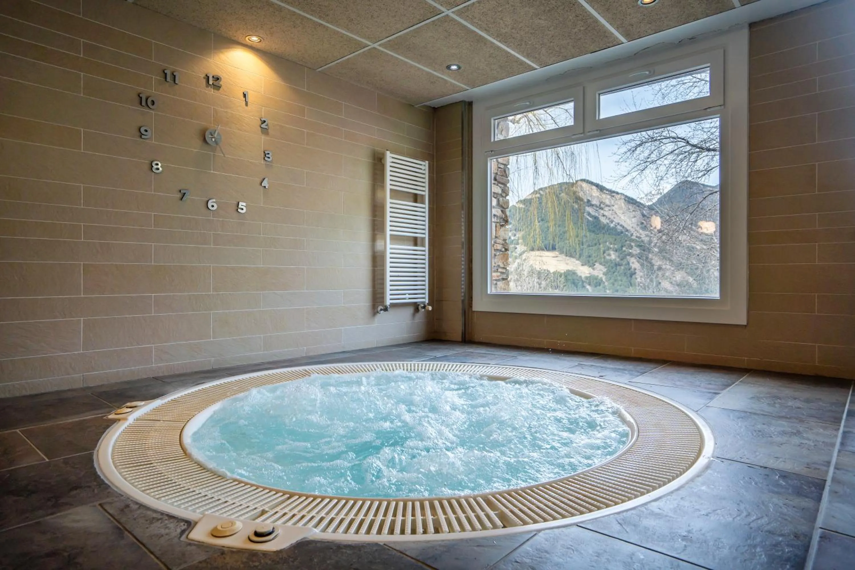 Hot Tub in Abba Ordino Babot Hotel