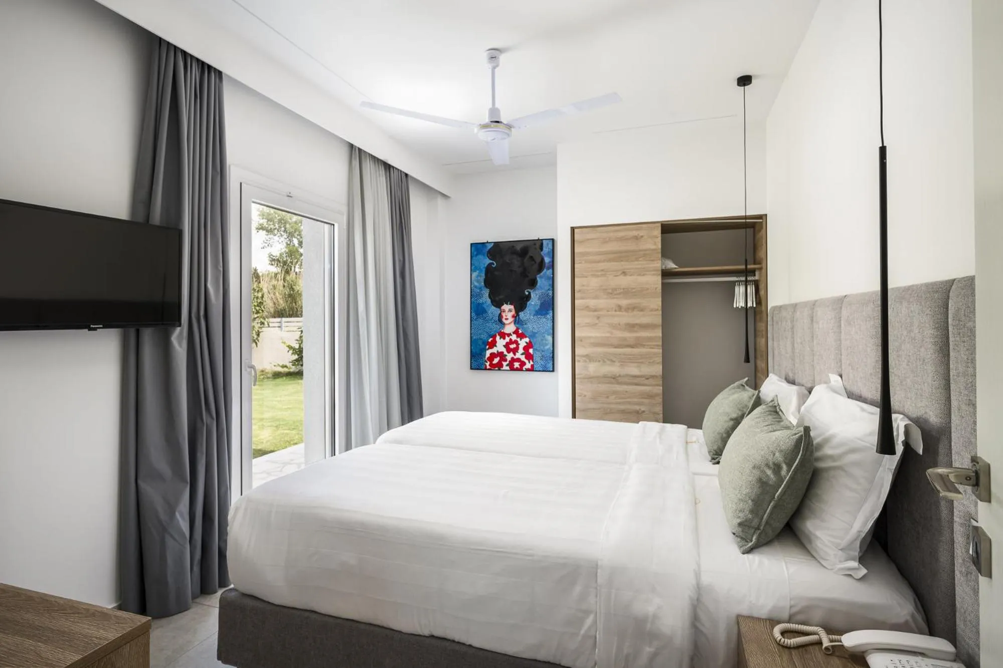 Bedroom, Bed in Acharavi Beach Hotel