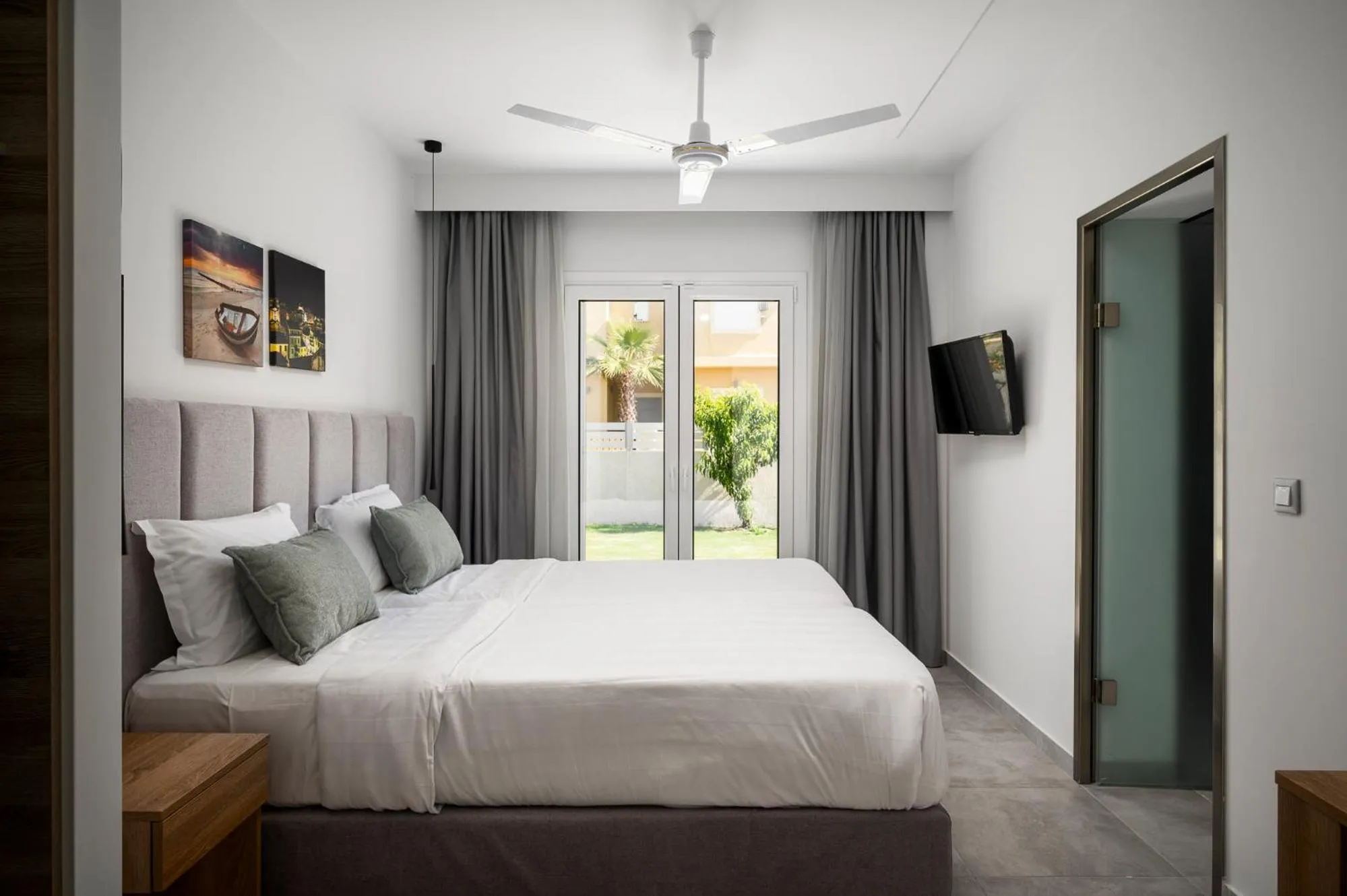 Bedroom, Bed in Acharavi Beach Hotel