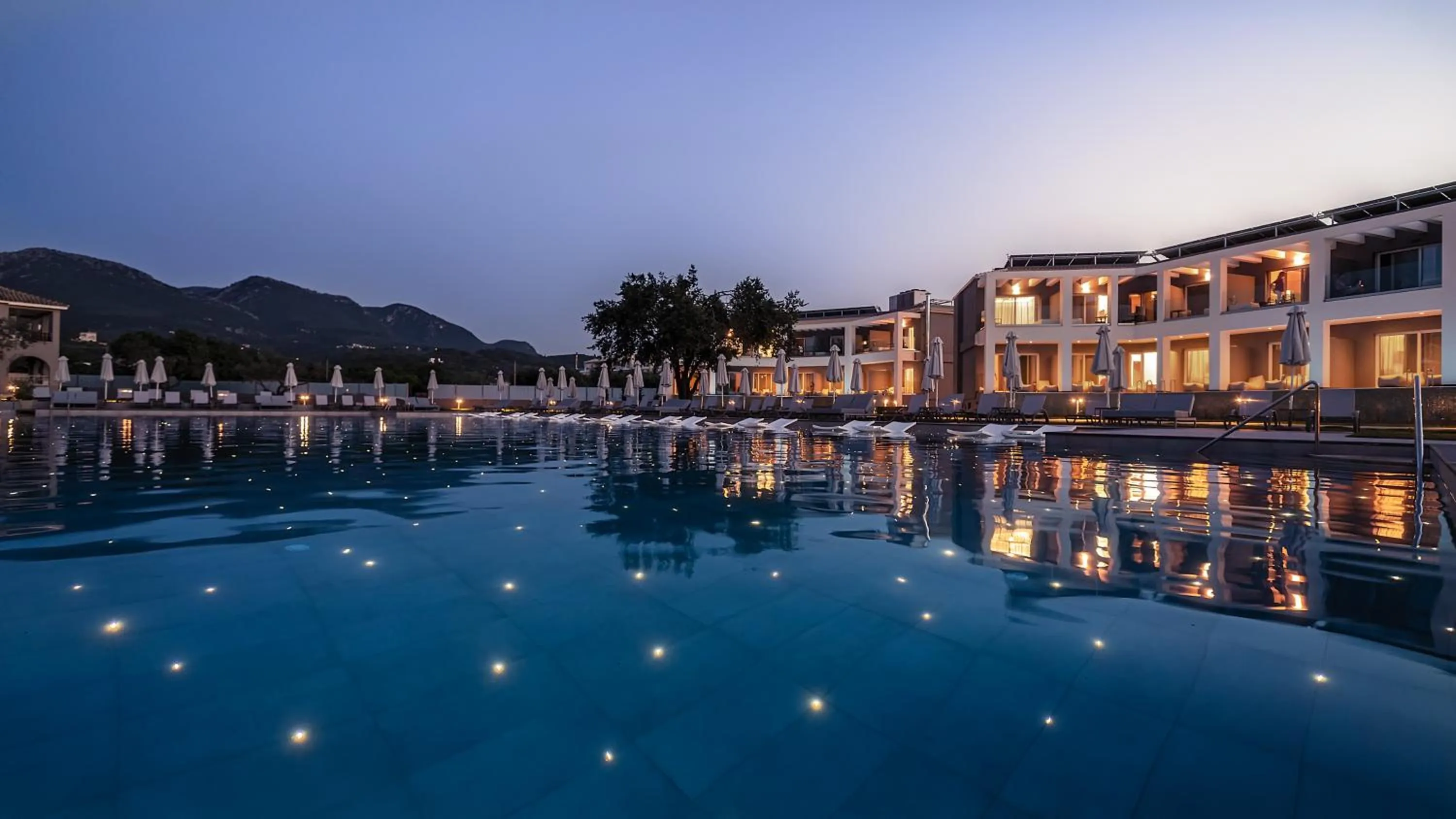Swimming pool in Acharavi Beach Hotel