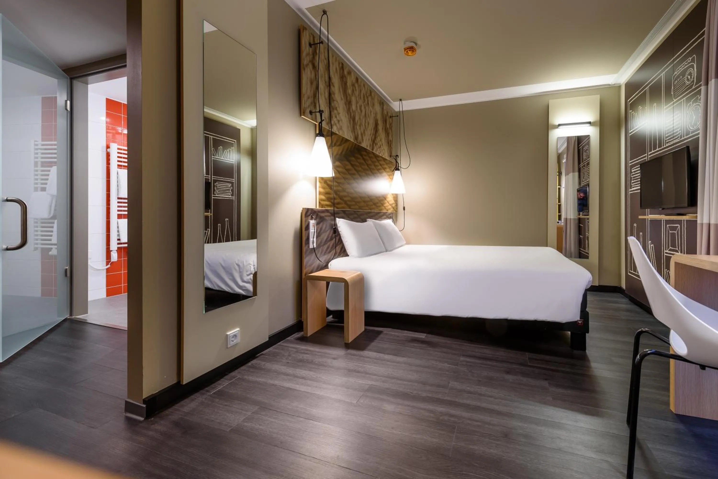 Photo of the whole room in Ibis Leipzig City