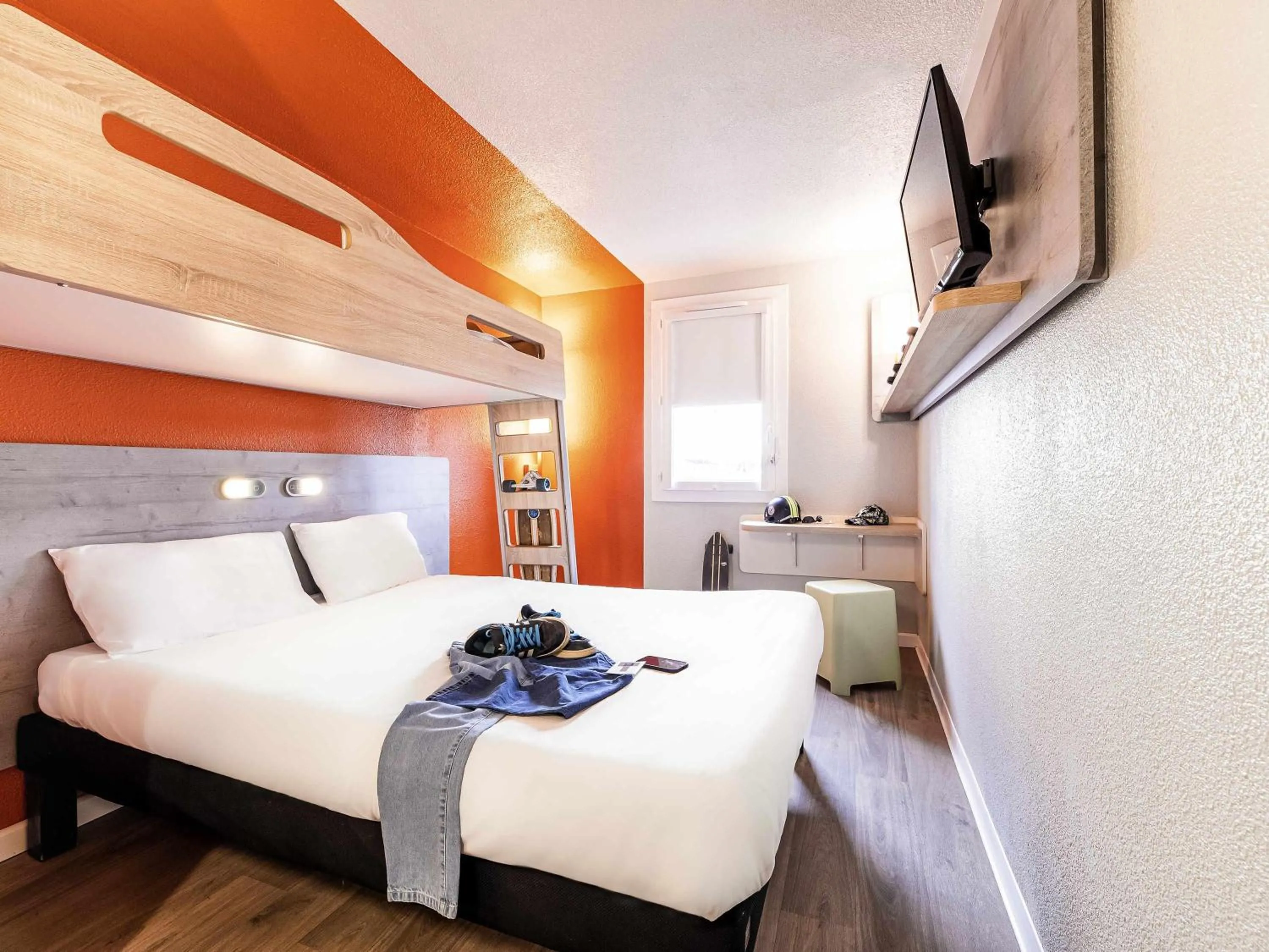Bedroom, Bed in Ibis Budget Perpignan Sud