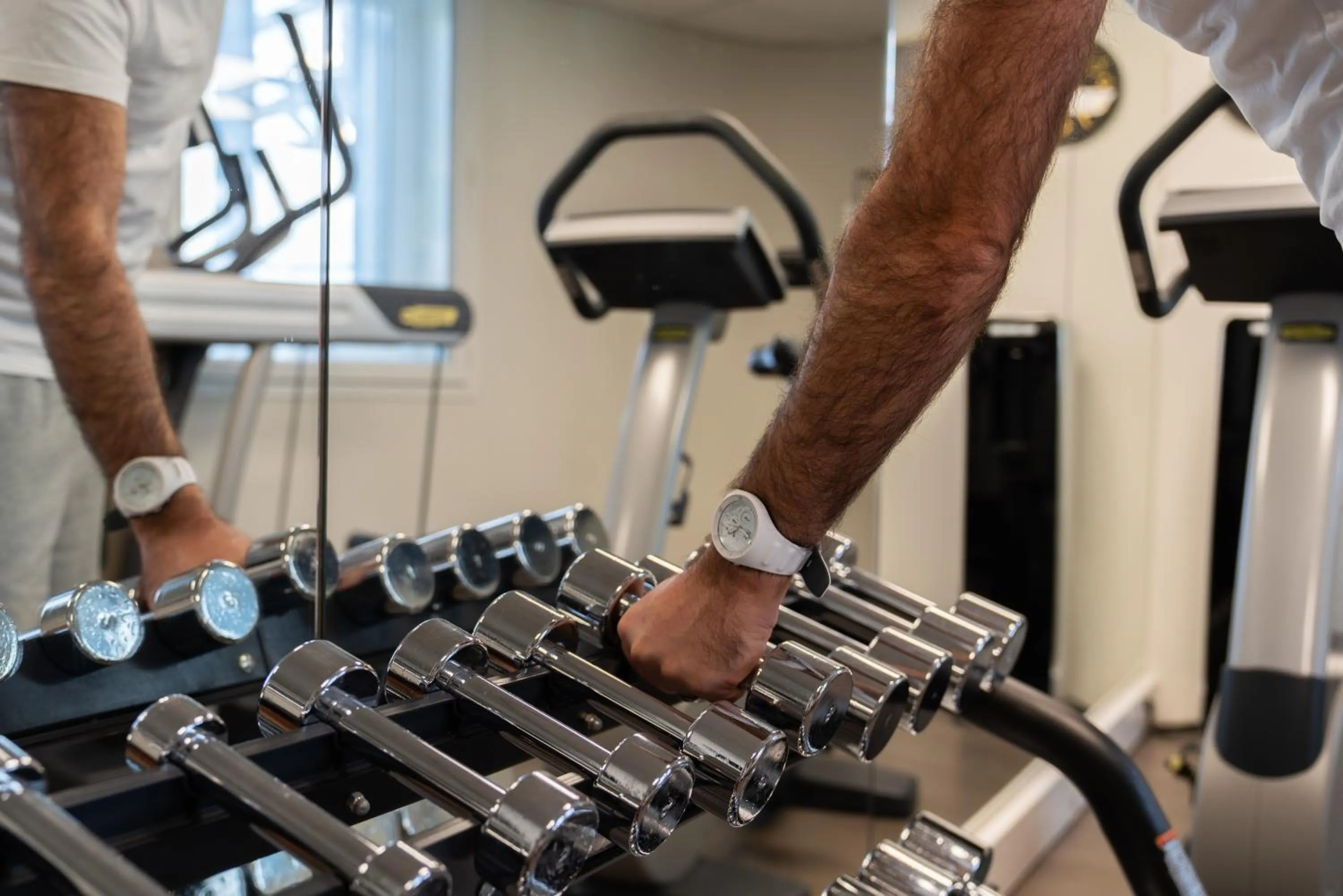 People in Novotel Suites Paris Expo Porte de Versailles
