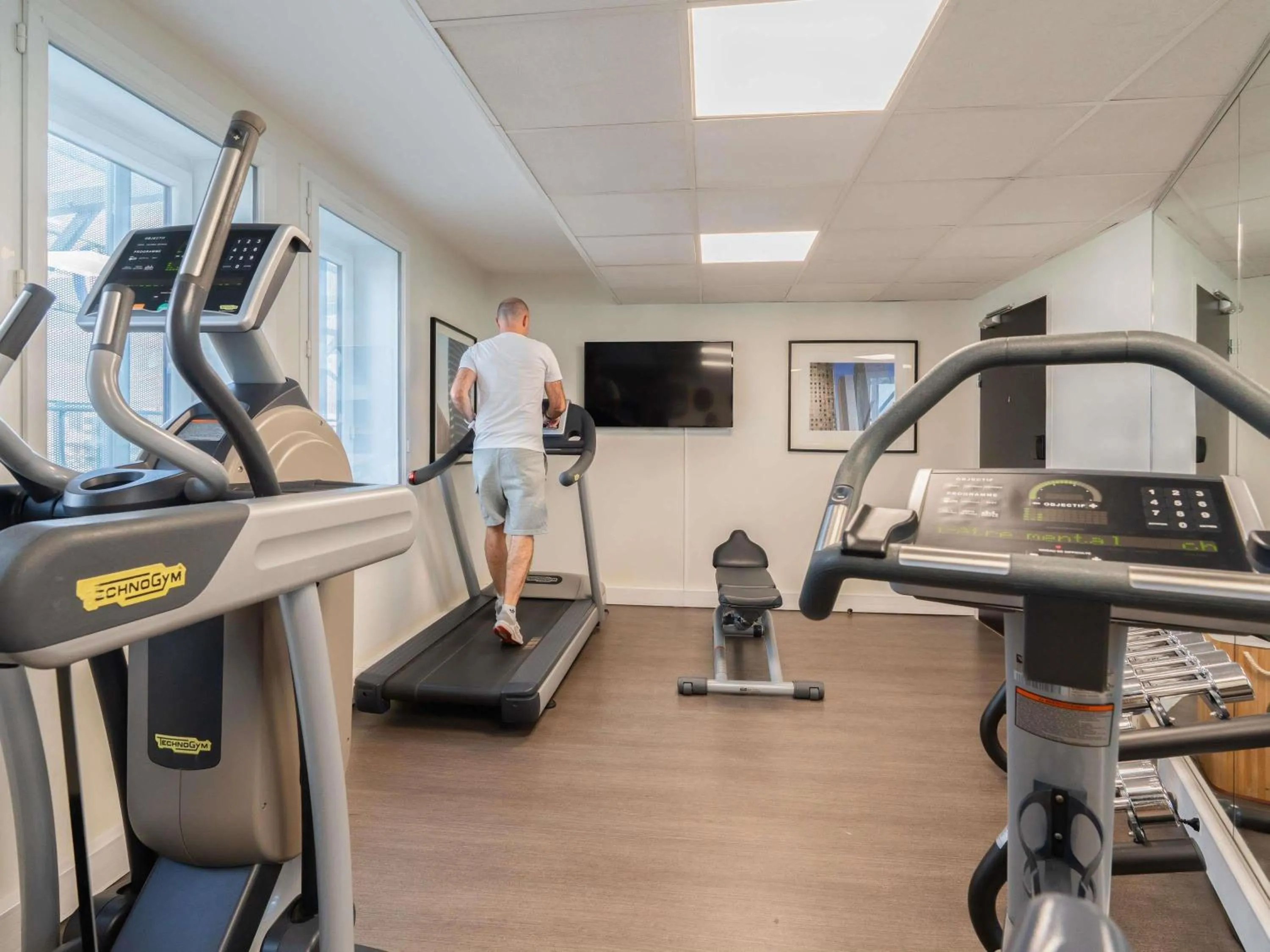 Fitness centre/facilities in Novotel Suites Paris Expo Porte de Versailles