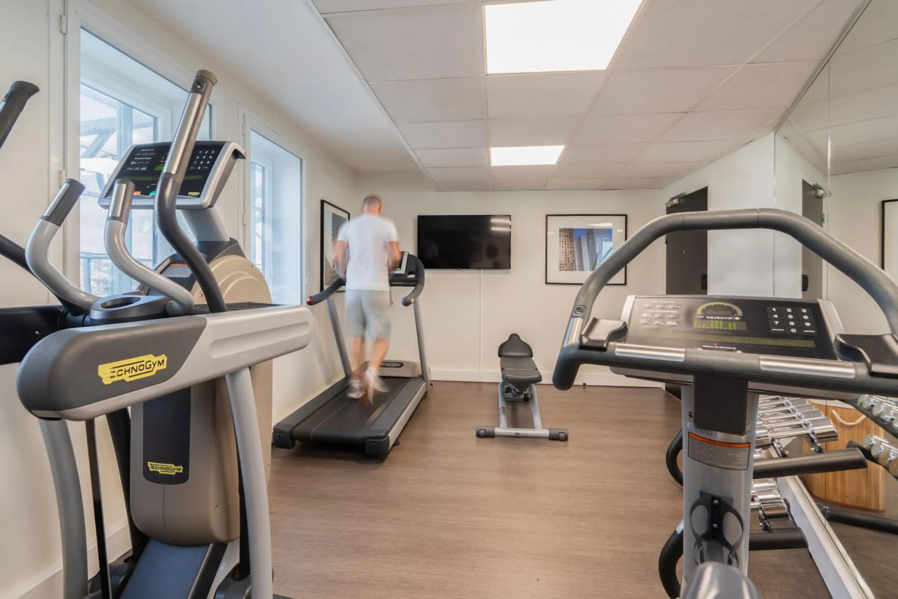Fitness centre/facilities in Novotel Suites Paris Expo Porte de Versailles