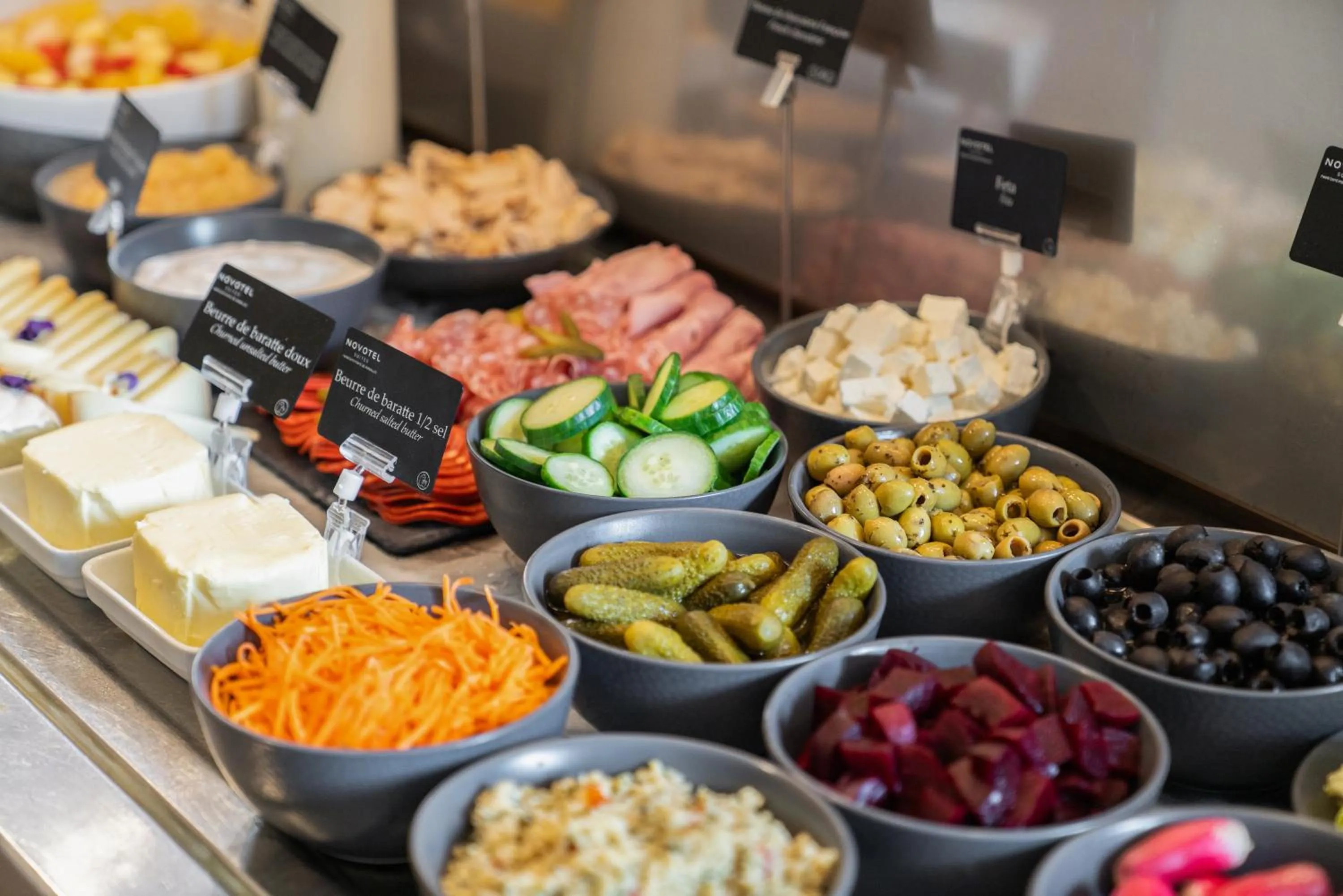 Food and drinks in Novotel Suites Paris Expo Porte de Versailles