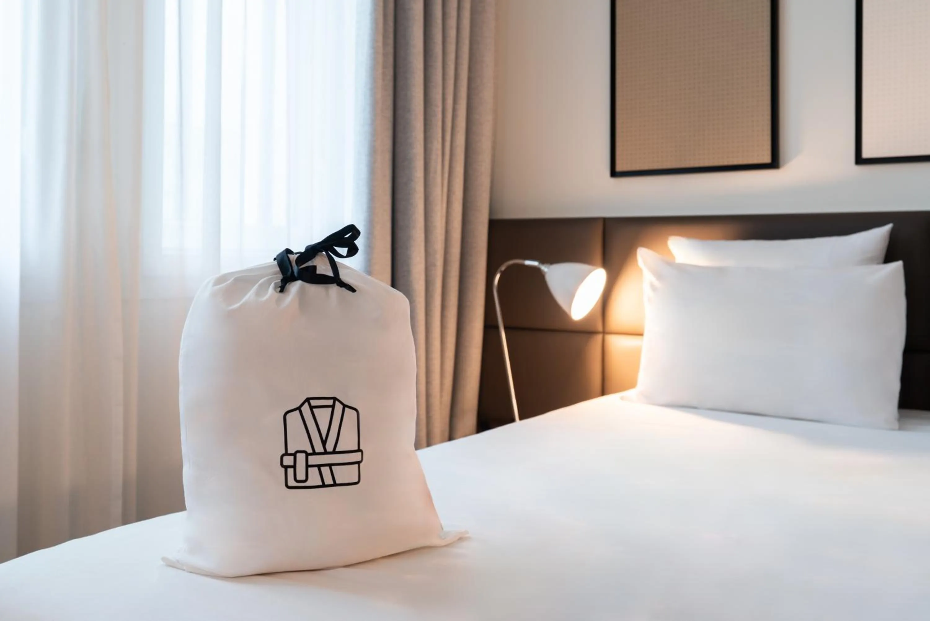 Photo of the whole room, Bed in Novotel Suites Paris Expo Porte de Versailles