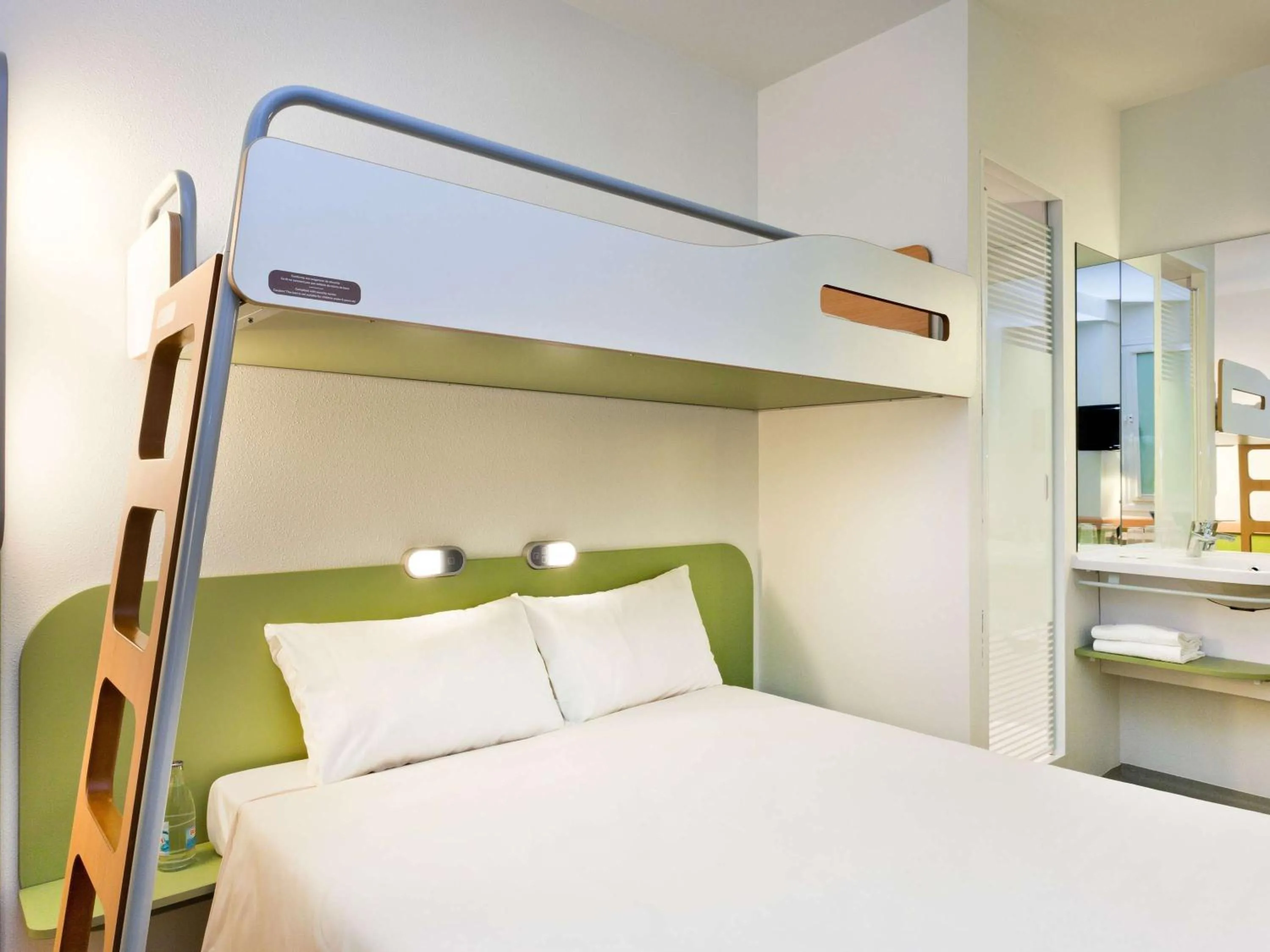 Twin Room with Bunk Bed in Ibis Budget Leipzig City
