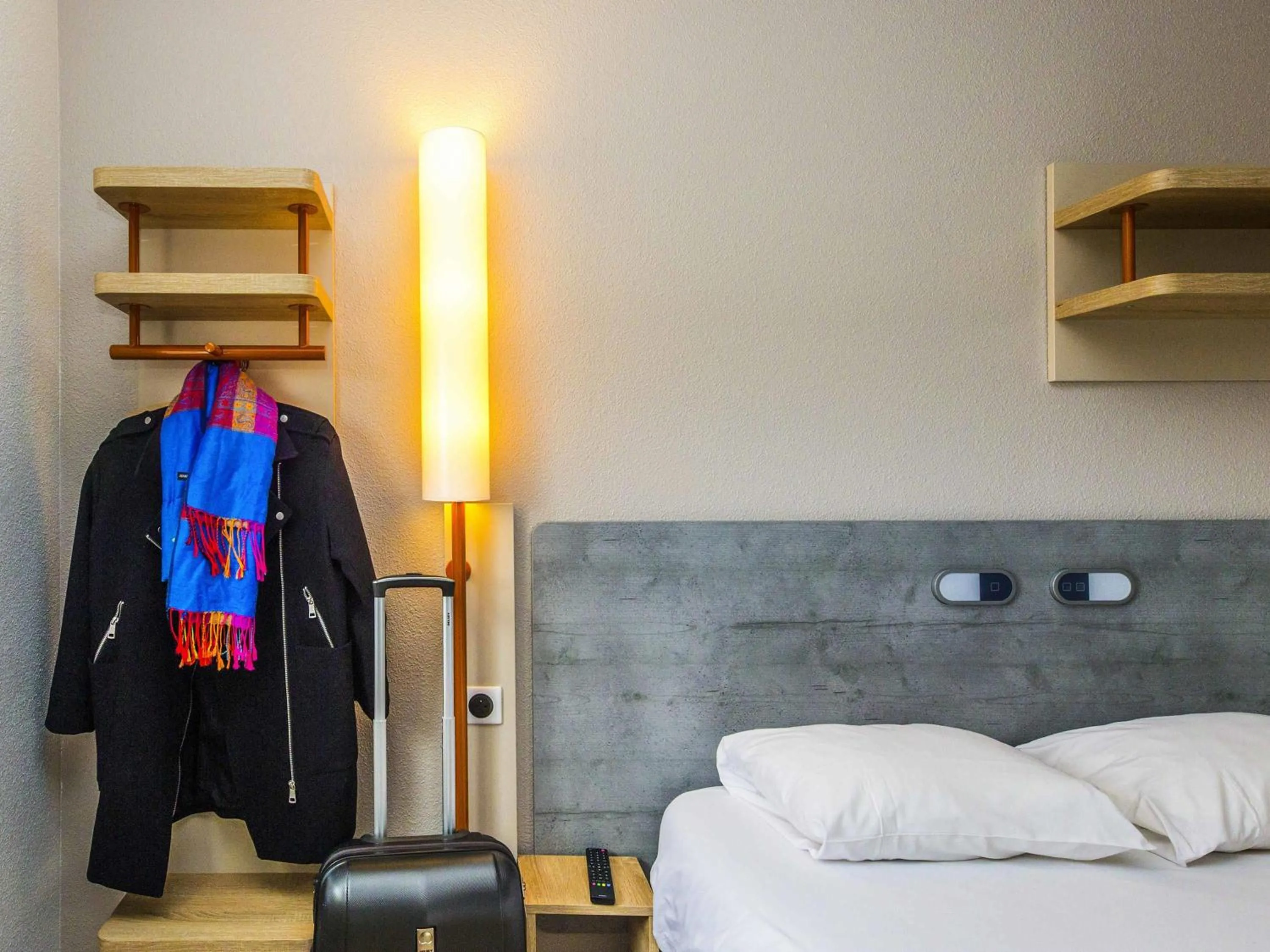 Bedroom, Bed in ibis budget Rochefort