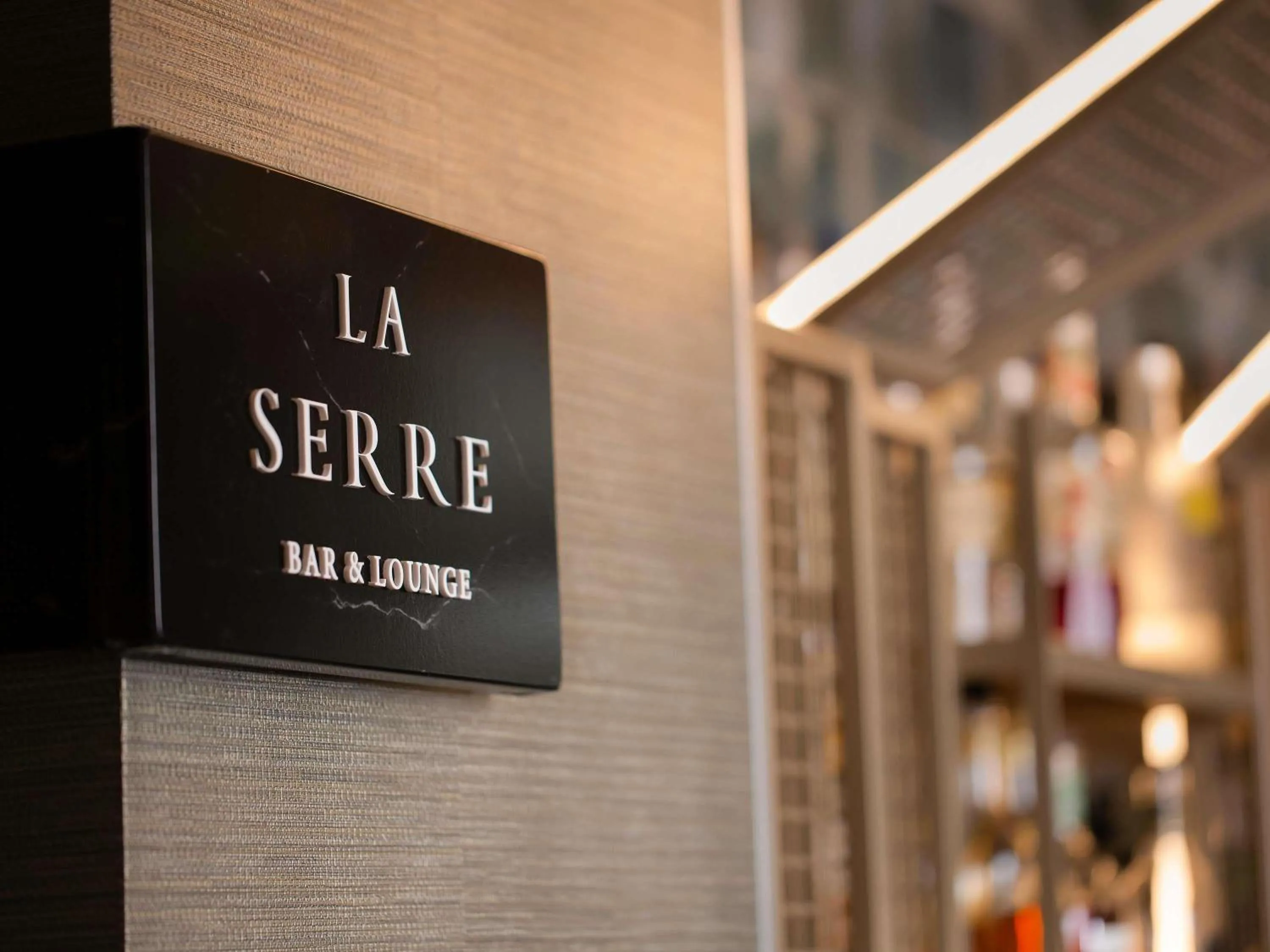 Lounge or bar in Sofitel Wellington