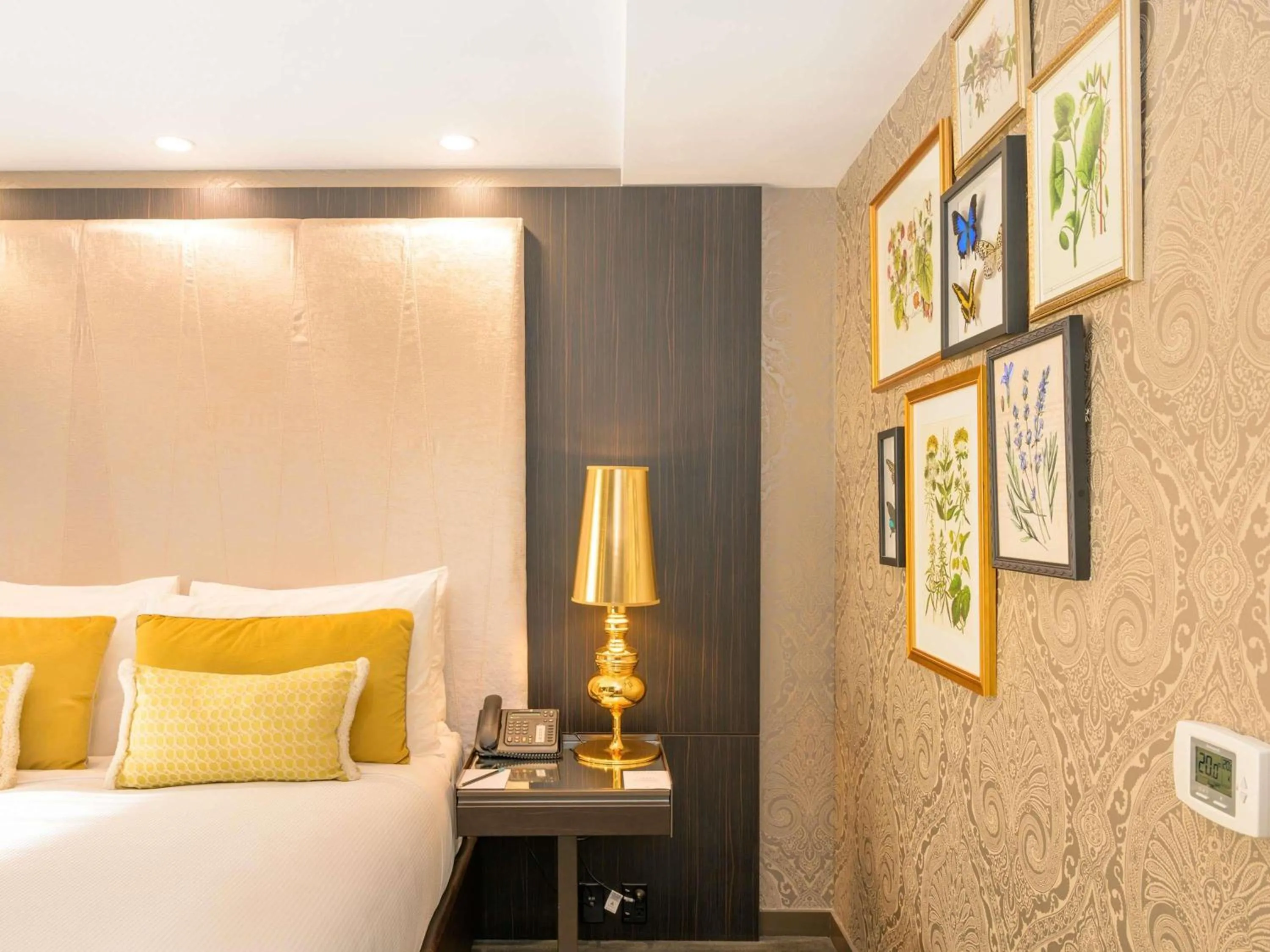 Bedroom, Bed in Sofitel Wellington