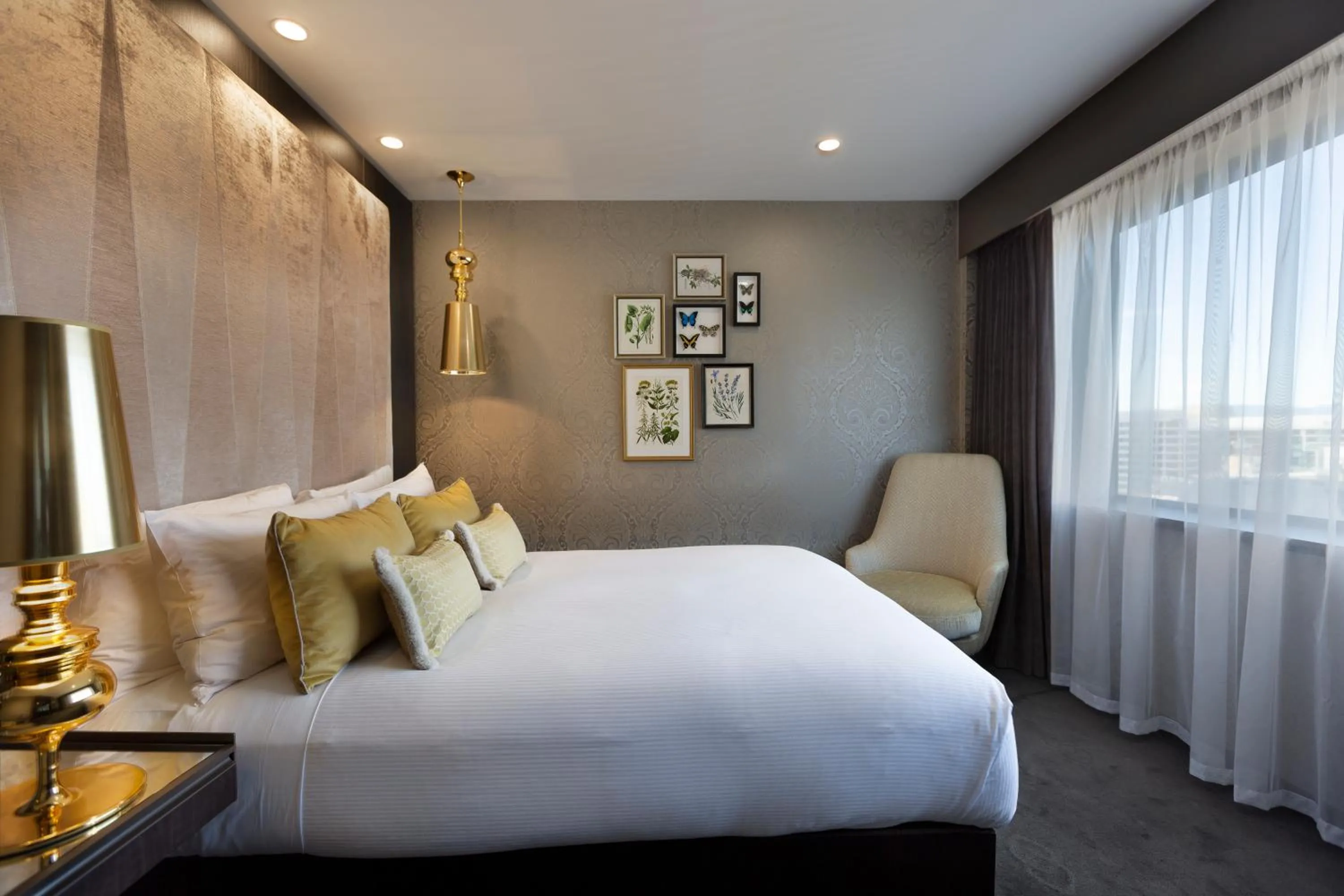 Photo of the whole room, Bed in Sofitel Wellington